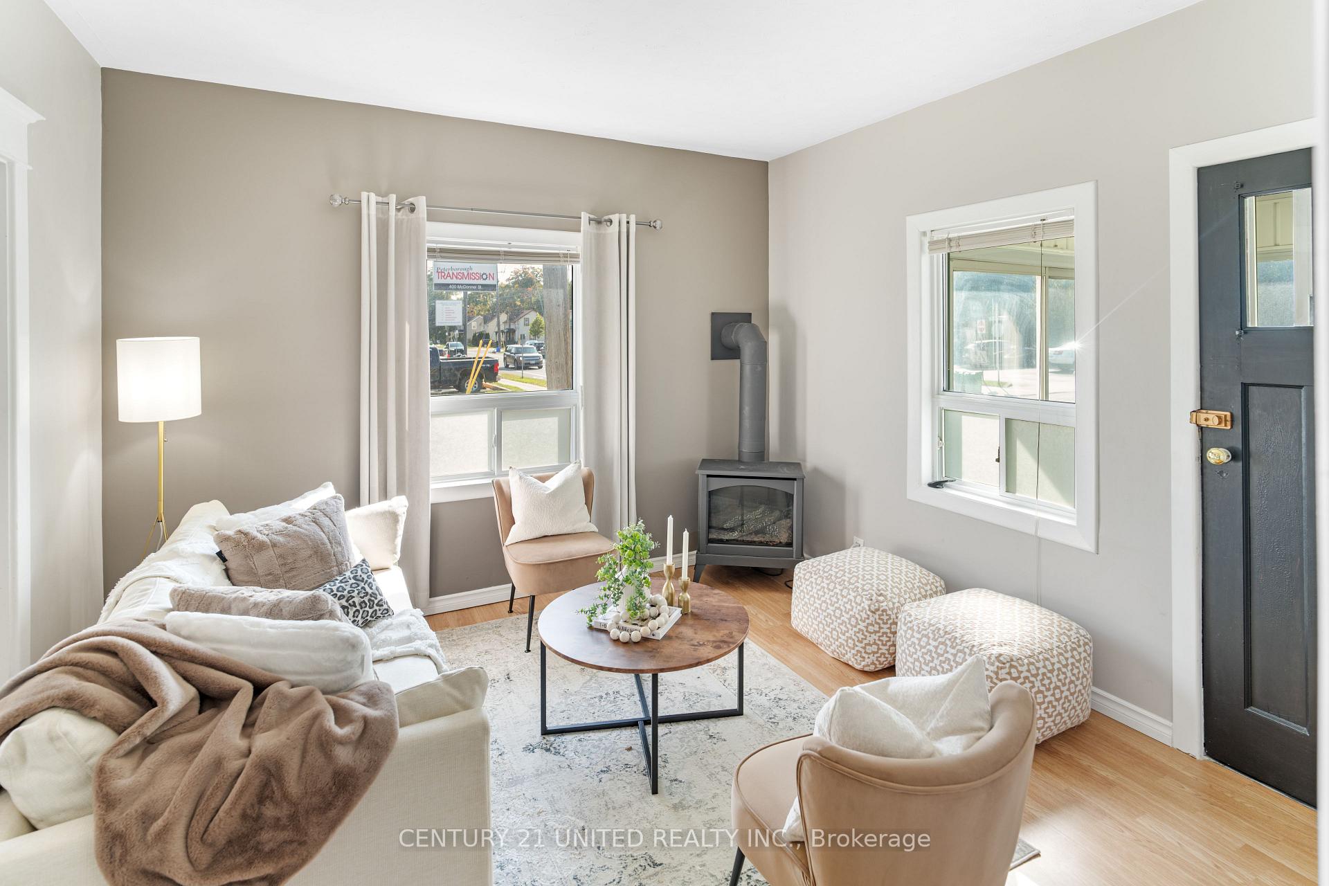 Photo 10 of 402 Mcdonnel Street, Peterborough, Town Ward 3 — HOMEH