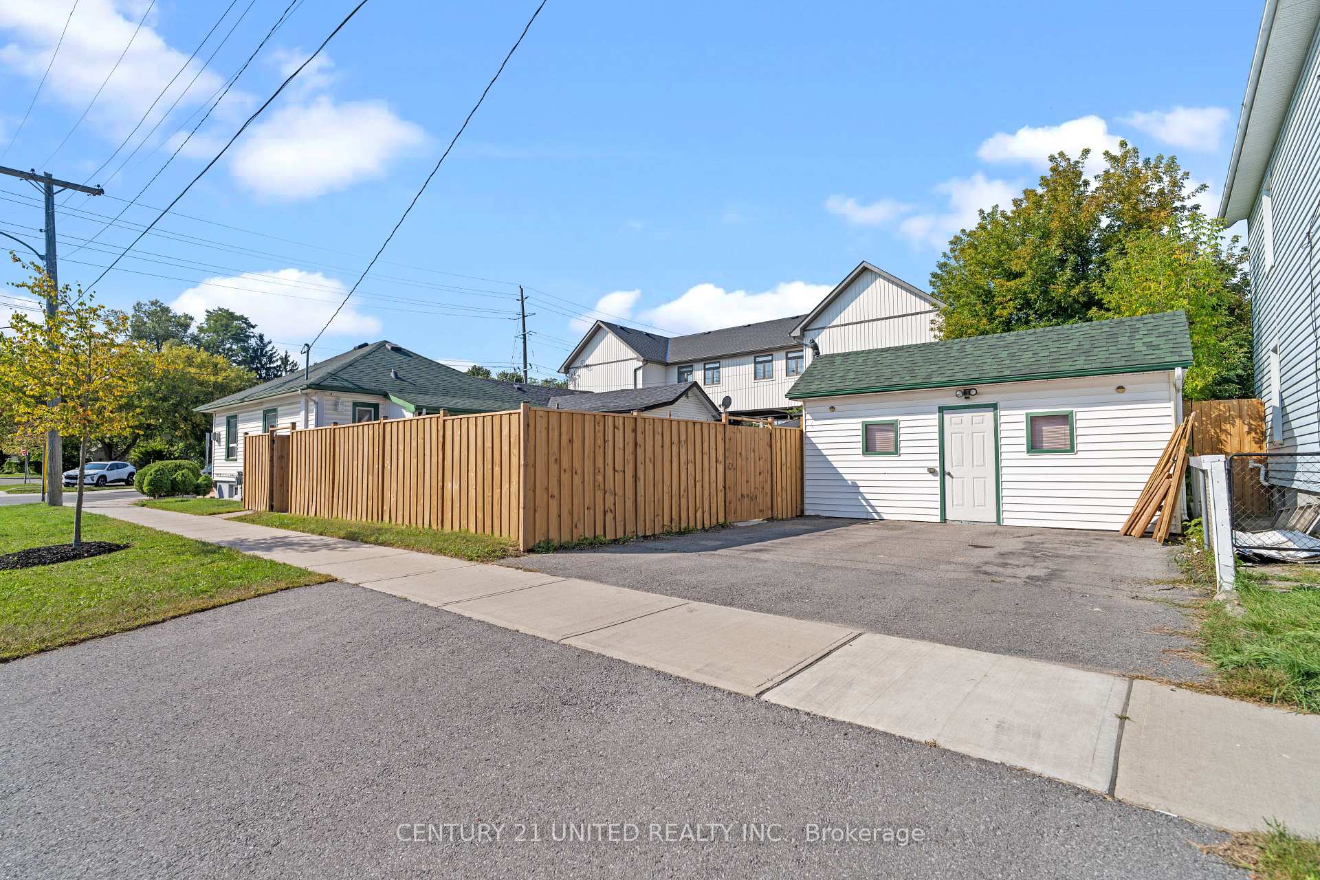 Photo 31 of 402 Mcdonnel Street, Peterborough, Town Ward 3 — HOMEH