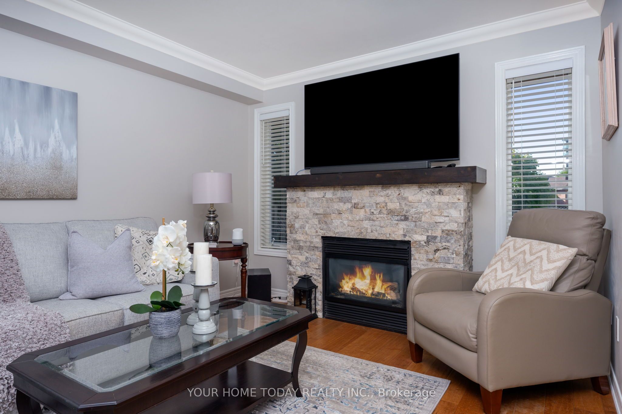 Photo 65 of 12 Russell Street, Halton Hills, Georgetown — HOMEH