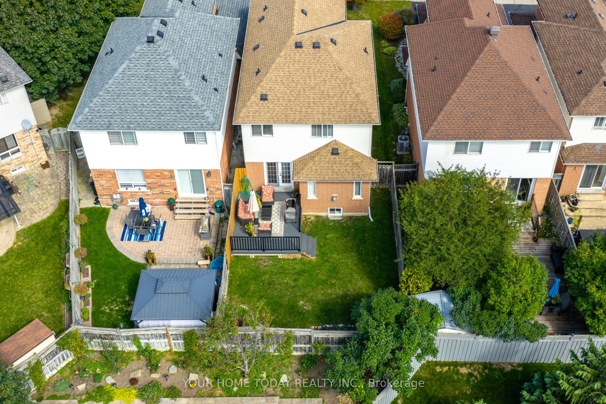 Photo 94 of 12 Russell Street, Halton Hills, Georgetown — HOMEH