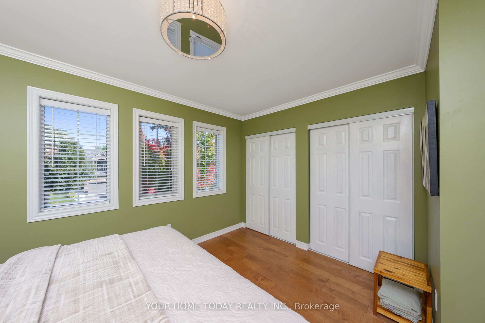 Photo 76 of 12 Russell Street, Halton Hills, Georgetown — HOMEH