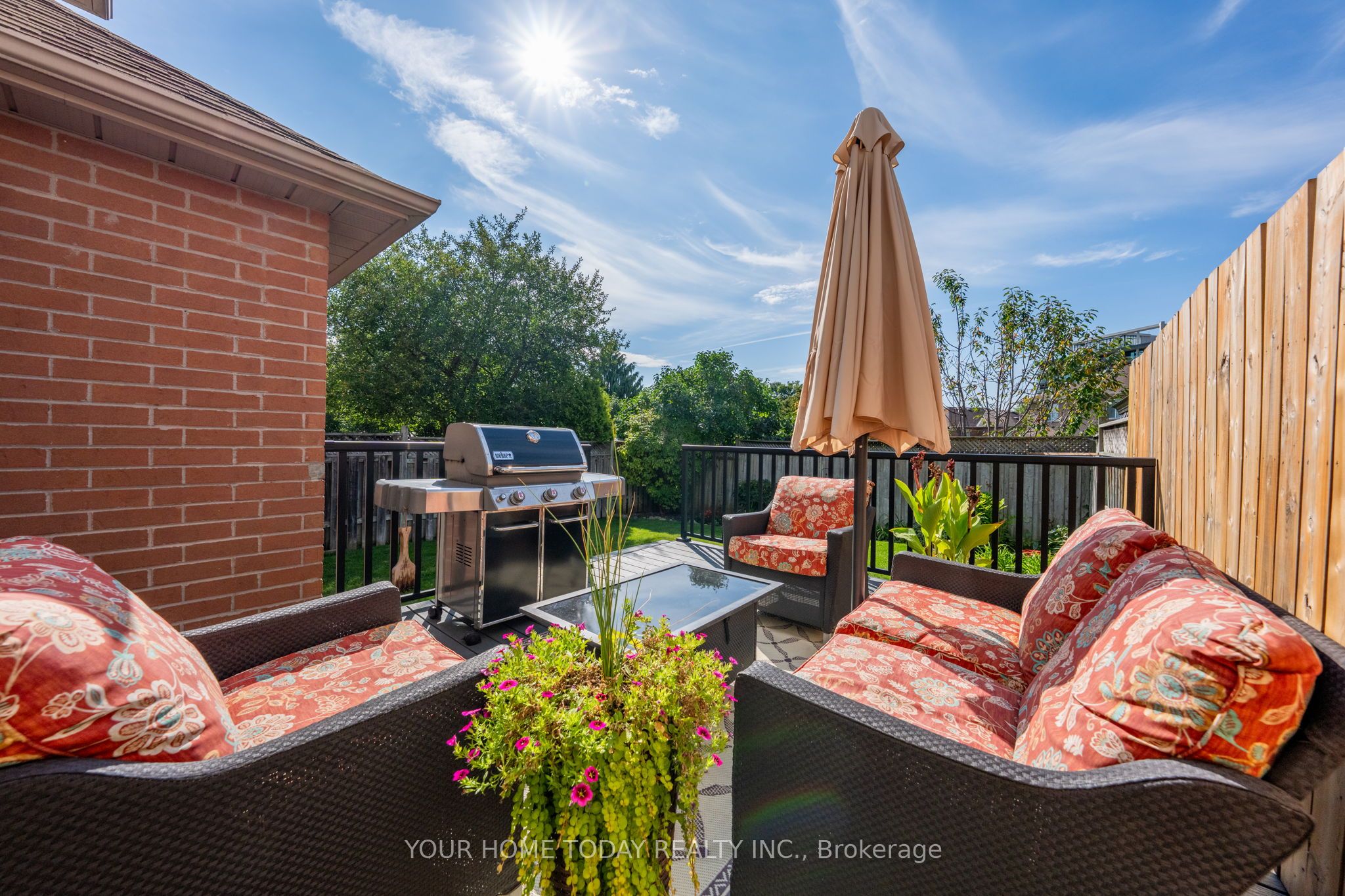 Photo 89 of 12 Russell Street, Halton Hills, Georgetown — HOMEH