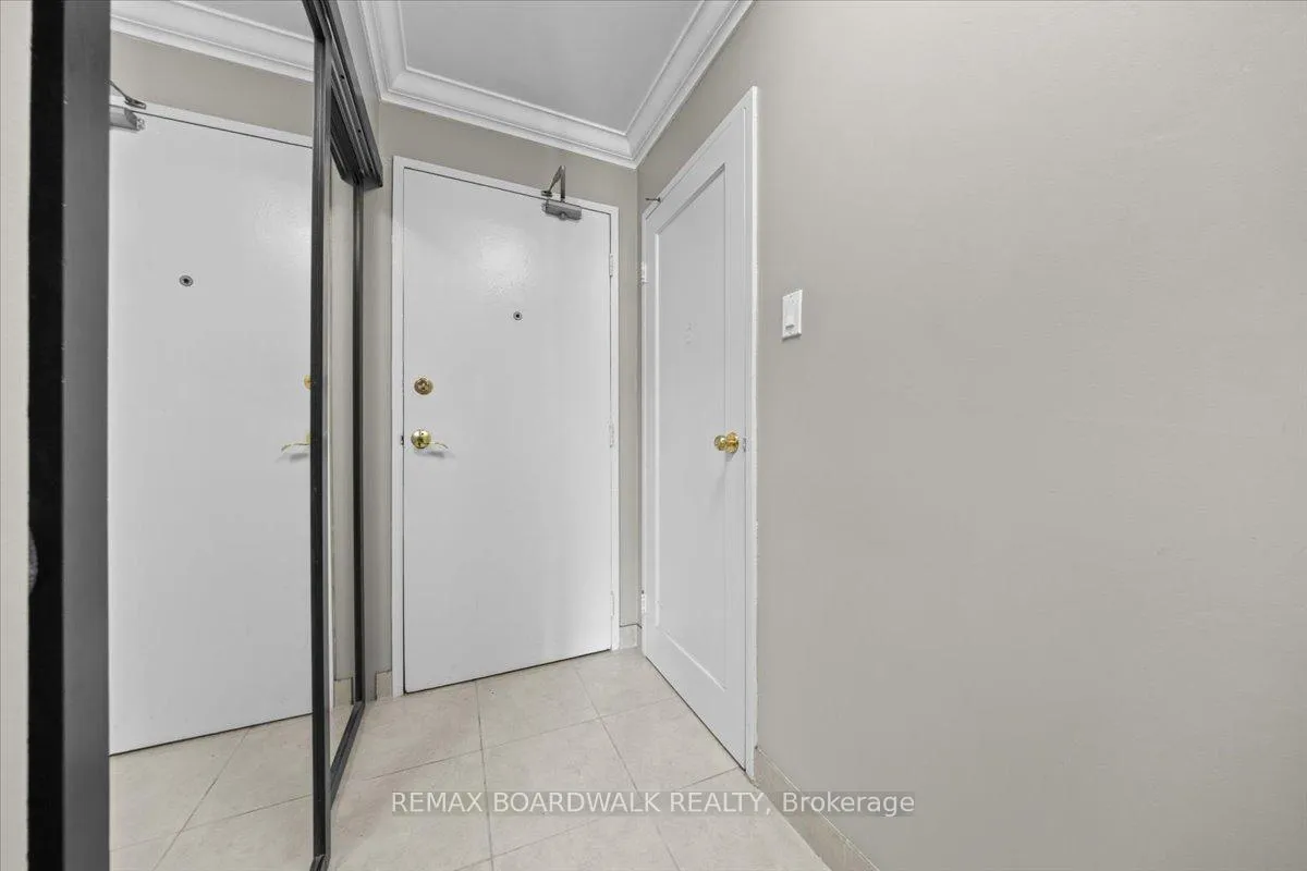 Photo 3 of Unit 908, 158A McArthur Avenue E, Ottawa, Vanier — HOMEH