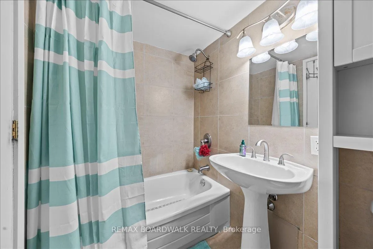 Photo 6 of Unit 908, 158A McArthur Avenue E, Ottawa, Vanier — HOMEH