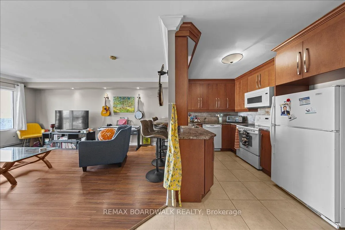 Photo 11 of Unit 908, 158A McArthur Avenue E, Ottawa, Vanier — HOMEH