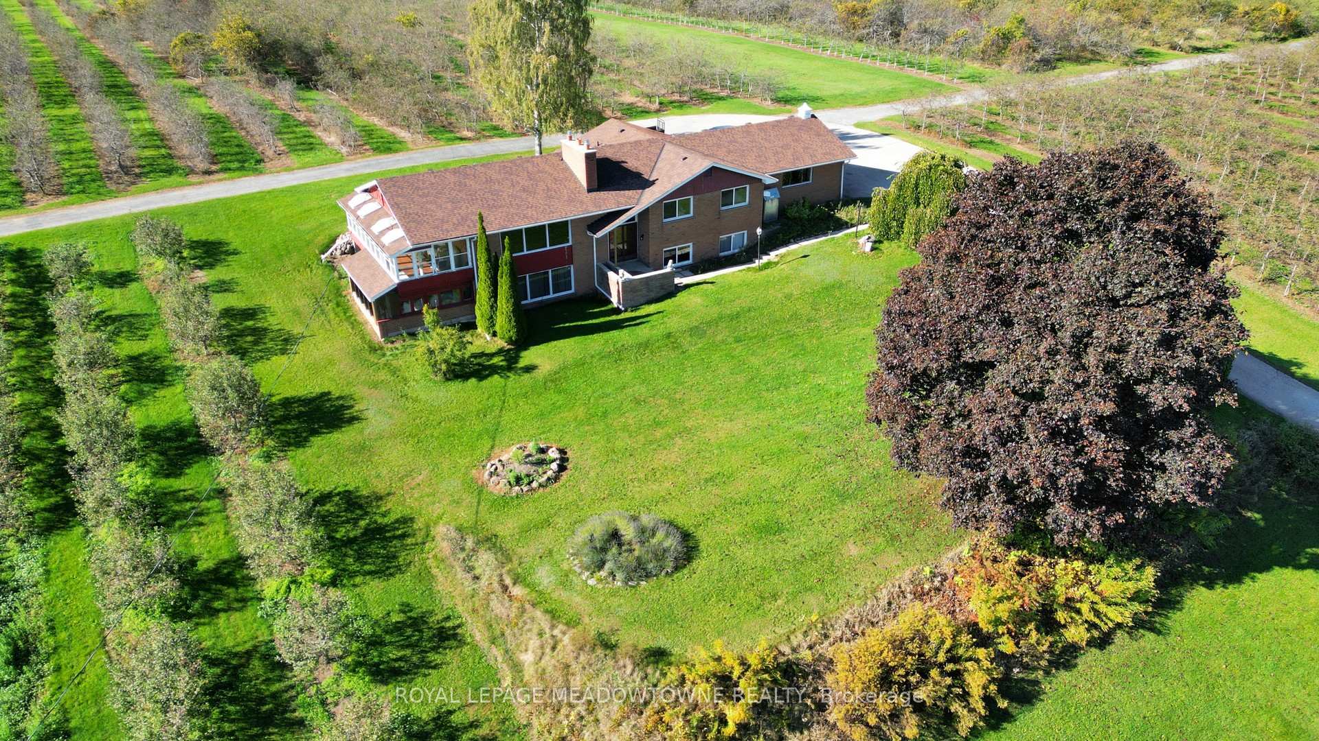 Photo 1 of 1453 Milburough Line, Hamilton, Rural Flamborough — HOMEH