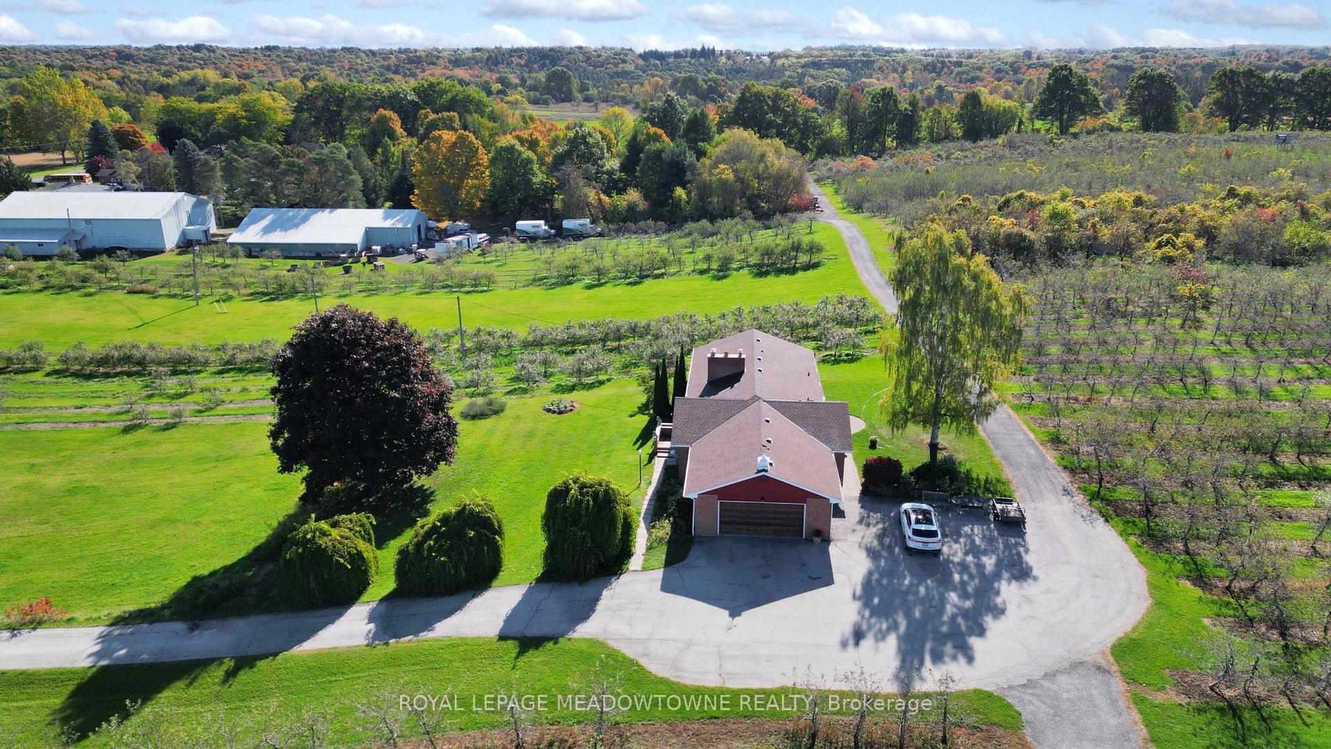 Photo 3 of 1453 Milburough Line, Hamilton, Rural Flamborough — HOMEH