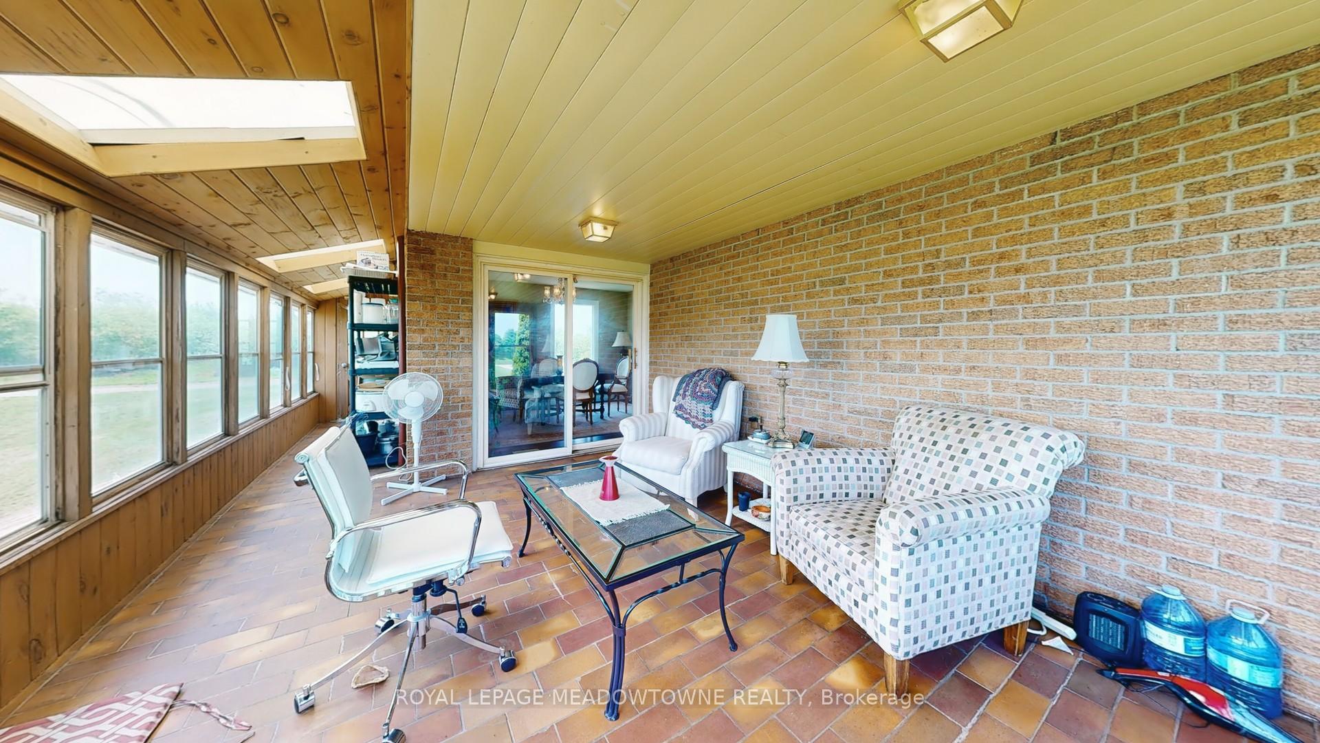 Photo 12 of 1453 Milburough Line, Hamilton, Rural Flamborough — HOMEH