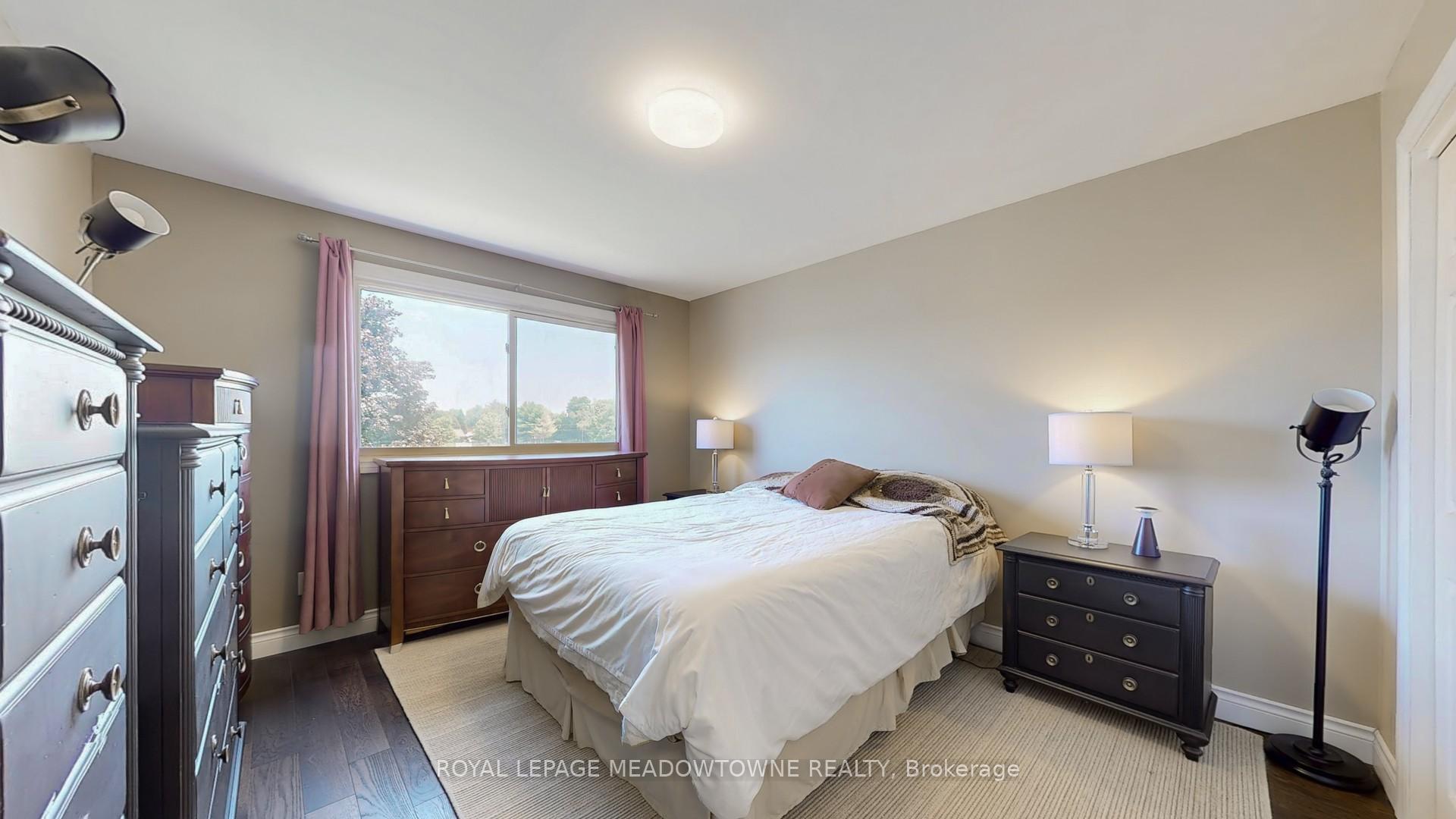 Photo 16 of 1453 Milburough Line, Hamilton, Rural Flamborough — HOMEH