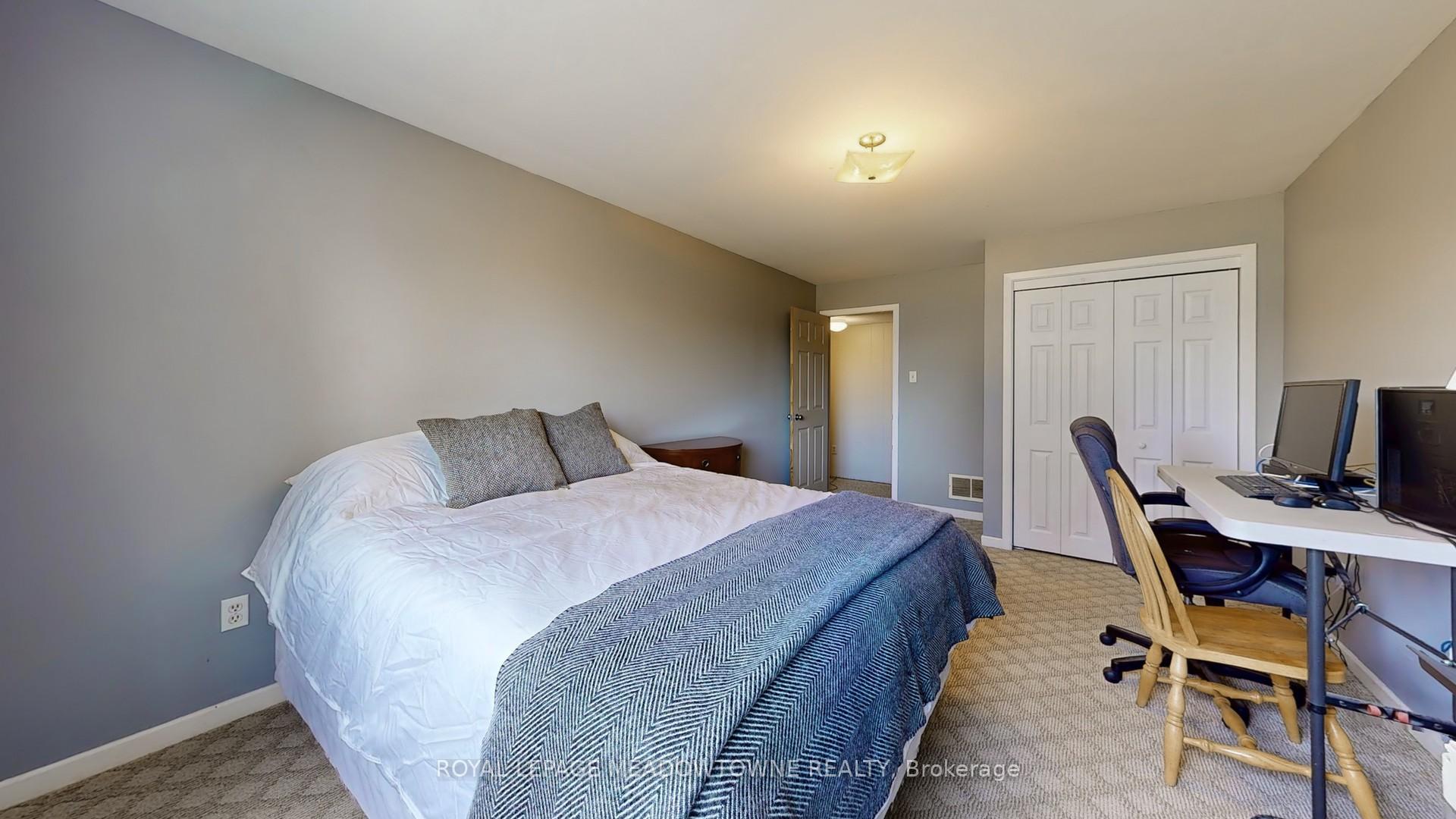 Photo 21 of 1453 Milburough Line, Hamilton, Rural Flamborough — HOMEH