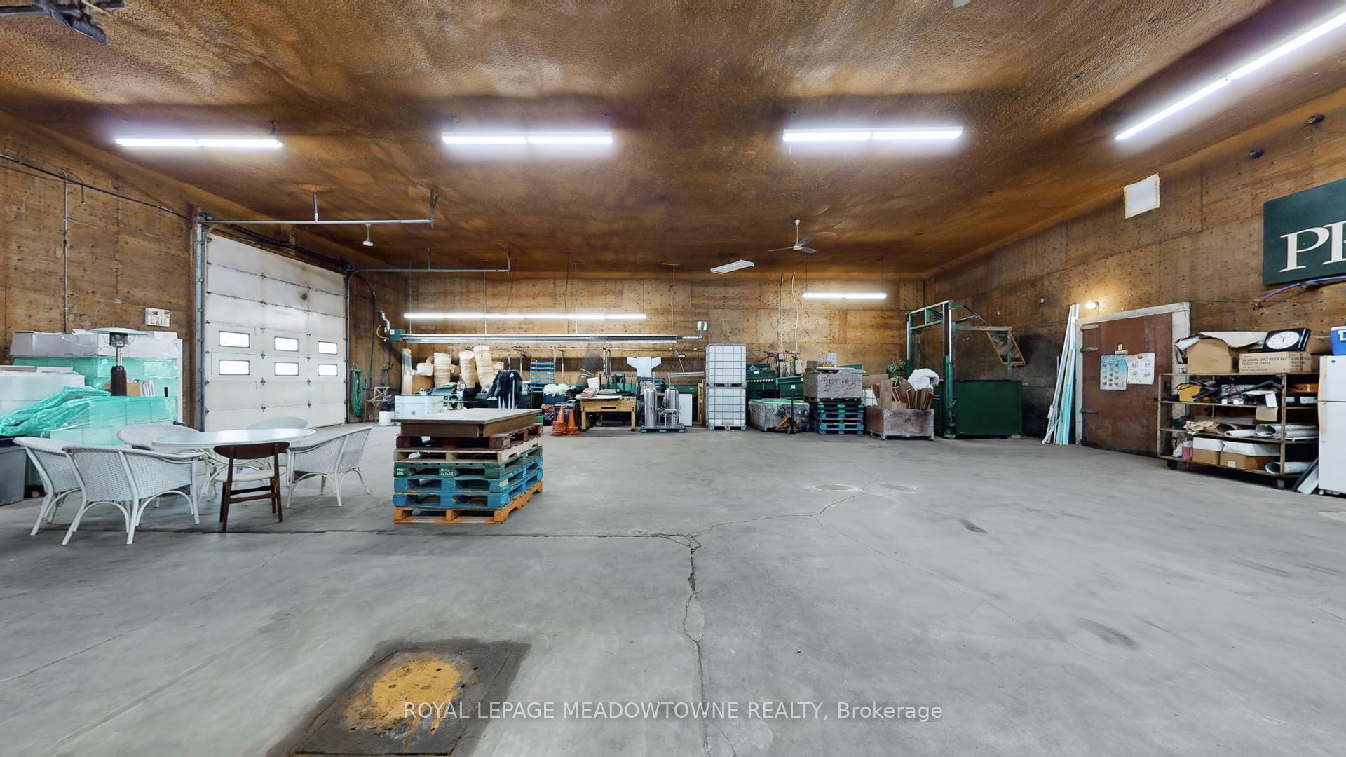 Photo 34 of 1453 Milburough Line, Hamilton, Rural Flamborough — HOMEH
