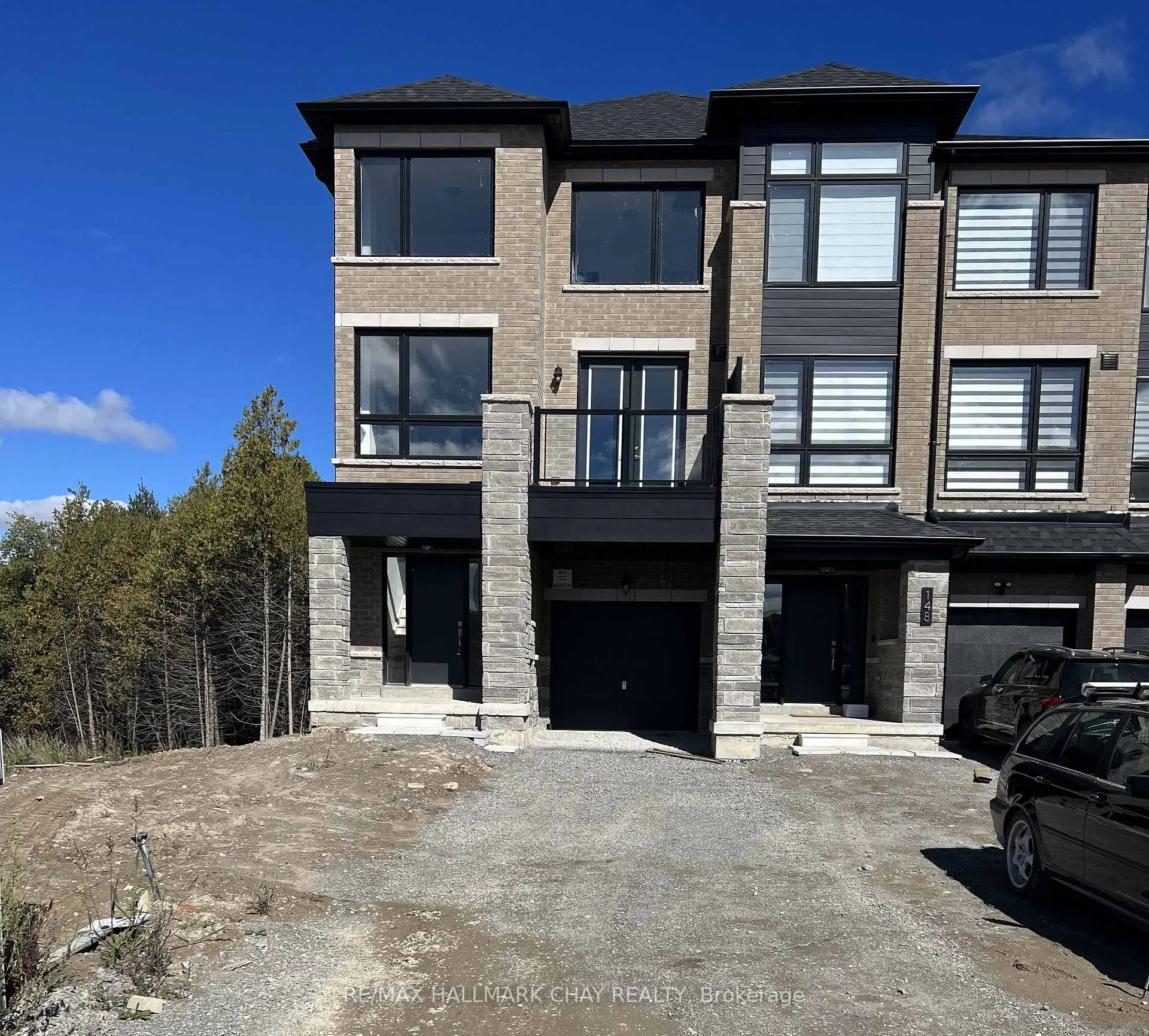 Photo 1 of 150 Blue Forest Crescent, Barrie, Innis-Shore — HOMEH