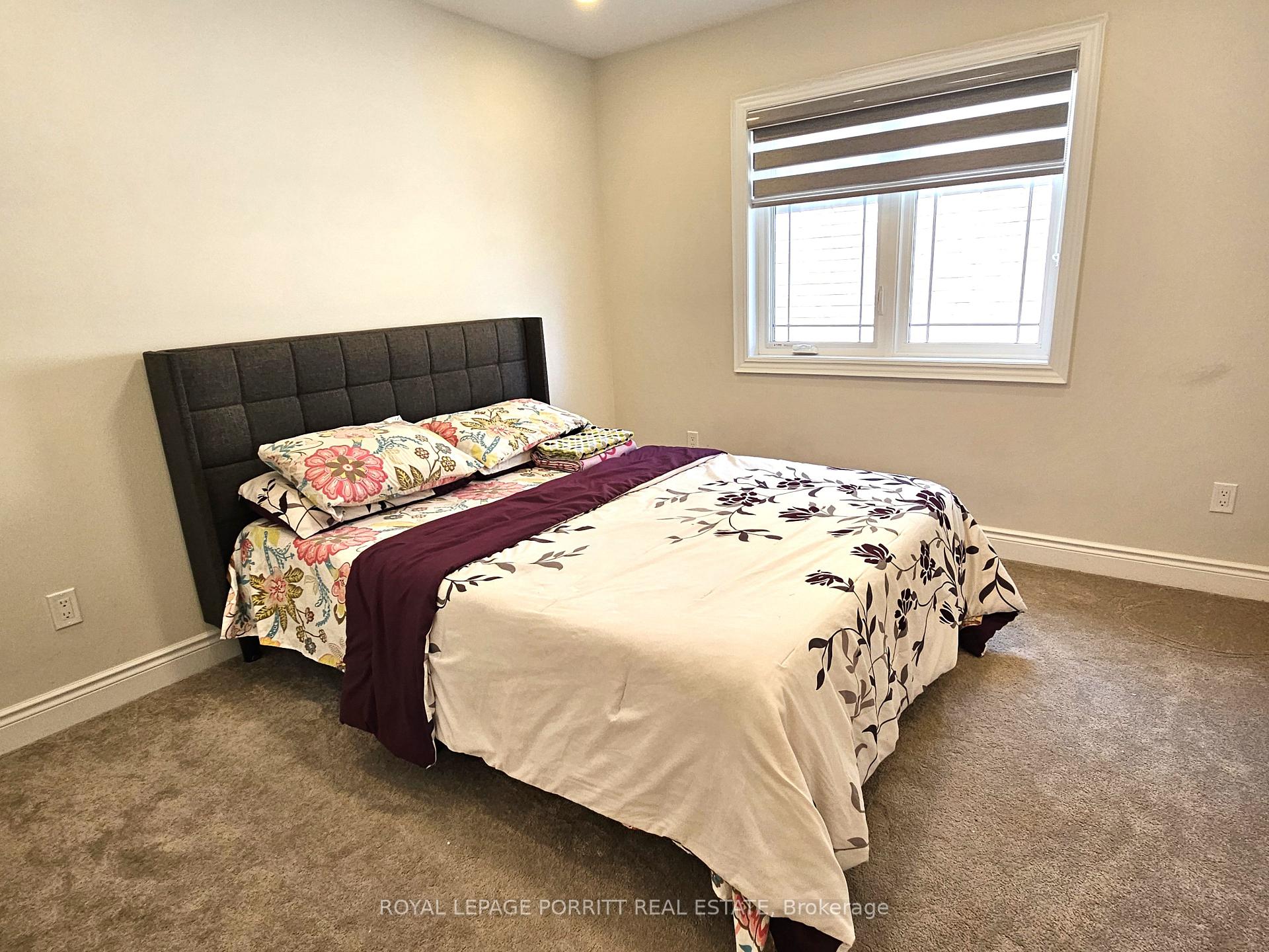 Photo 10 of 208 Mallory Terrace, Peterborough, Northcrest Ward 5 — HOMEH