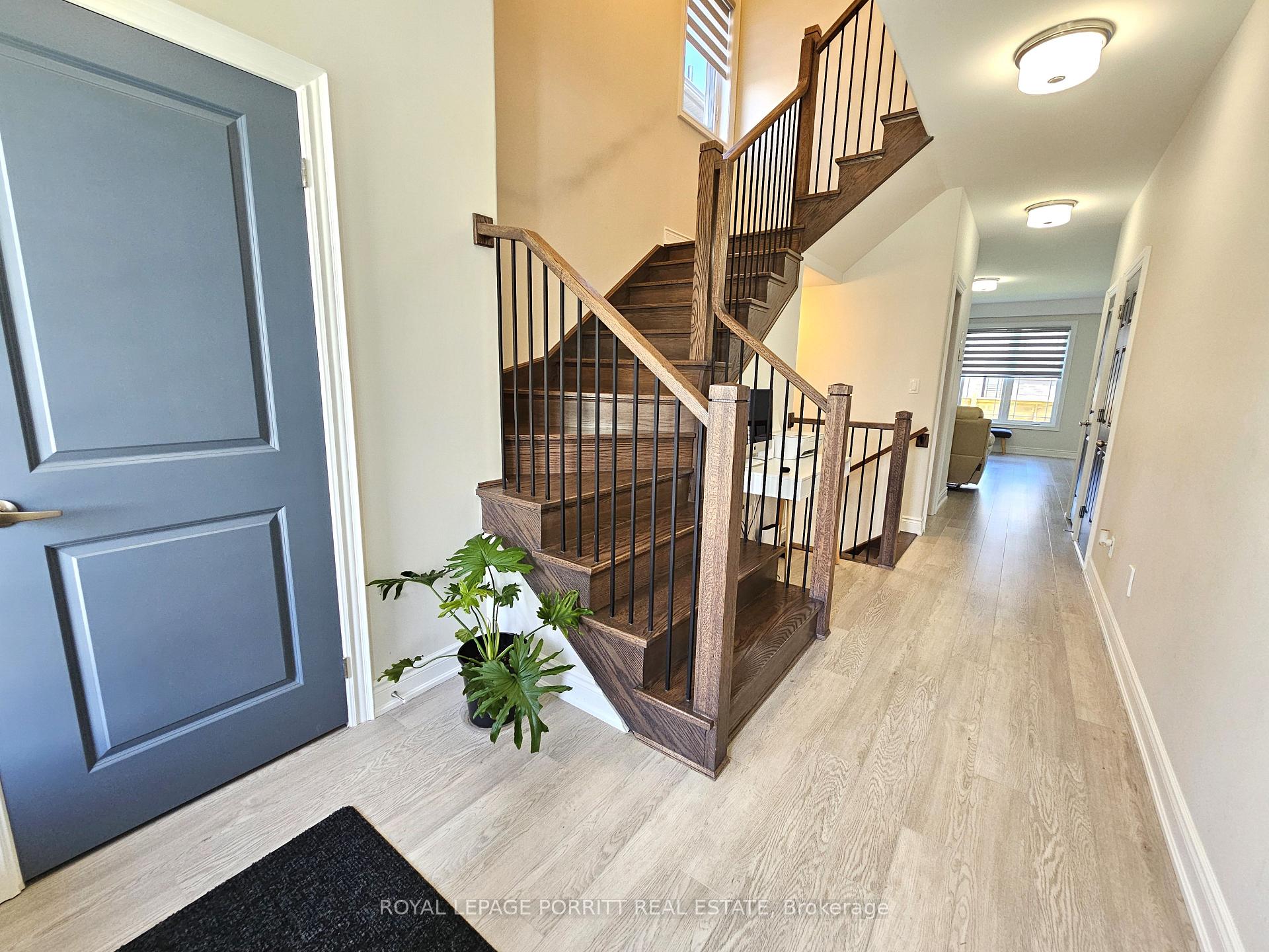 Photo 21 of 208 Mallory Terrace, Peterborough, Northcrest Ward 5 — HOMEH