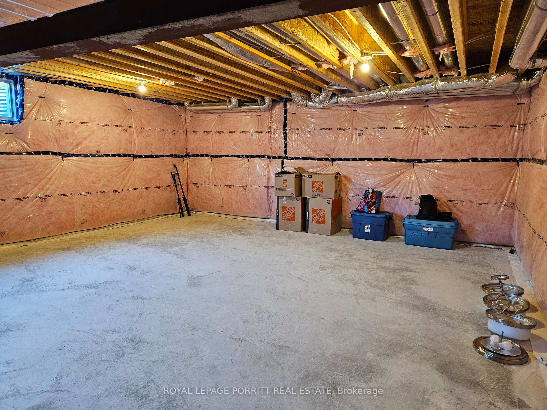 Photo 24 of 208 Mallory Terrace, Peterborough, Northcrest Ward 5 — HOMEH