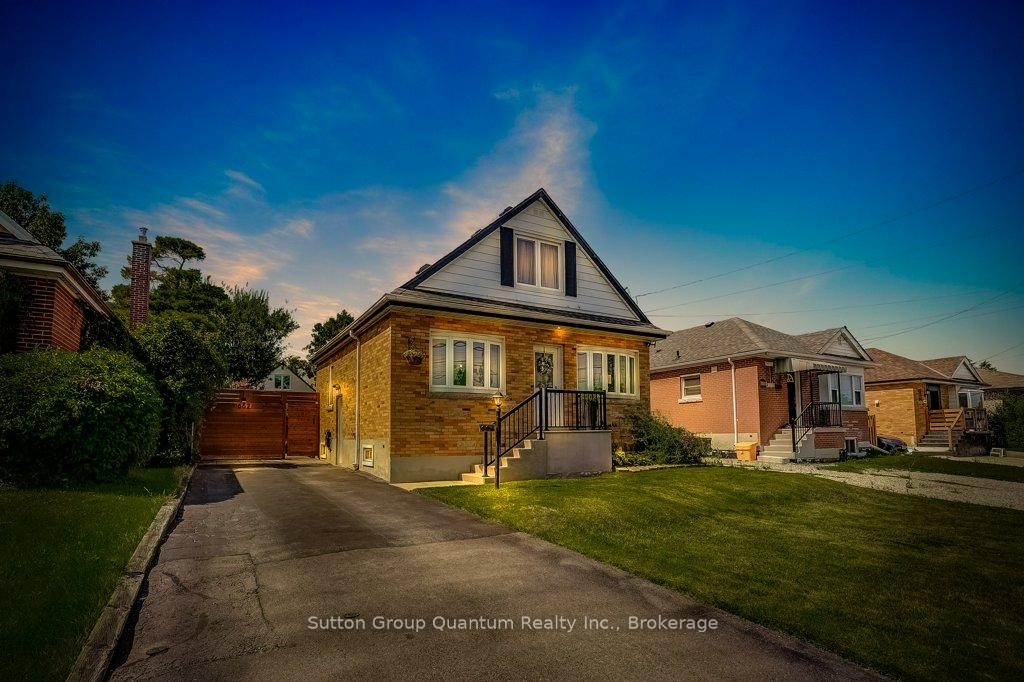 Photo 1 of 662 Upper Sherman Avenue, Hamilton, Burkholme — HOMEH