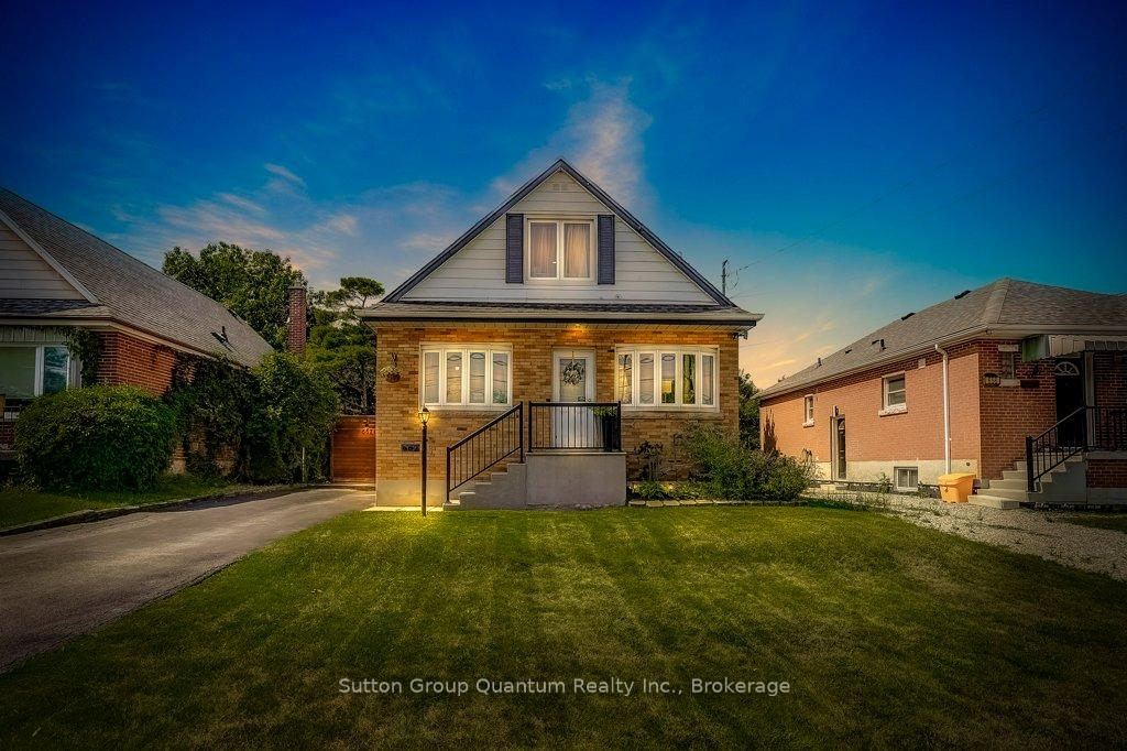 Photo 2 of 662 Upper Sherman Avenue, Hamilton, Burkholme — HOMEH