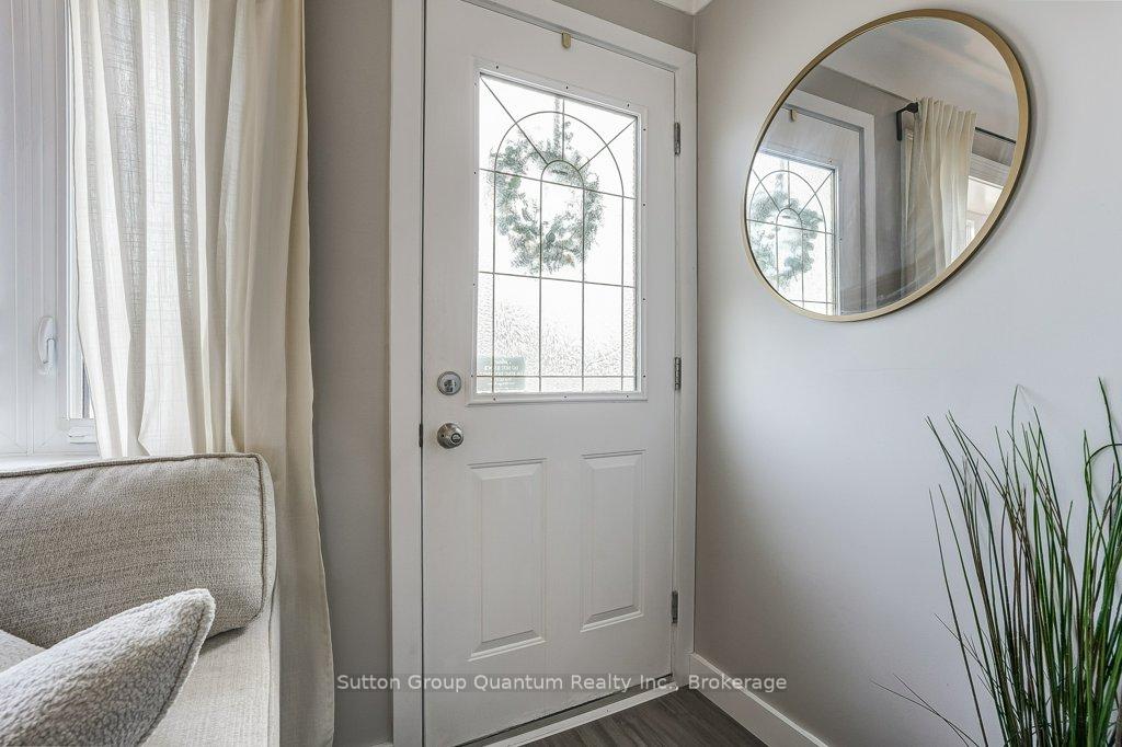 Photo 6 of 662 Upper Sherman Avenue, Hamilton, Burkholme — HOMEH