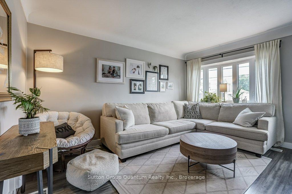 Photo 8 of 662 Upper Sherman Avenue, Hamilton, Burkholme — HOMEH