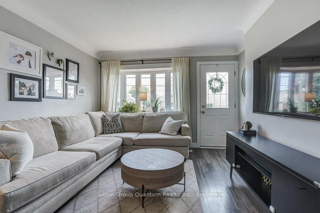 Photo 9 of 662 Upper Sherman Avenue, Hamilton, Burkholme — HOMEH