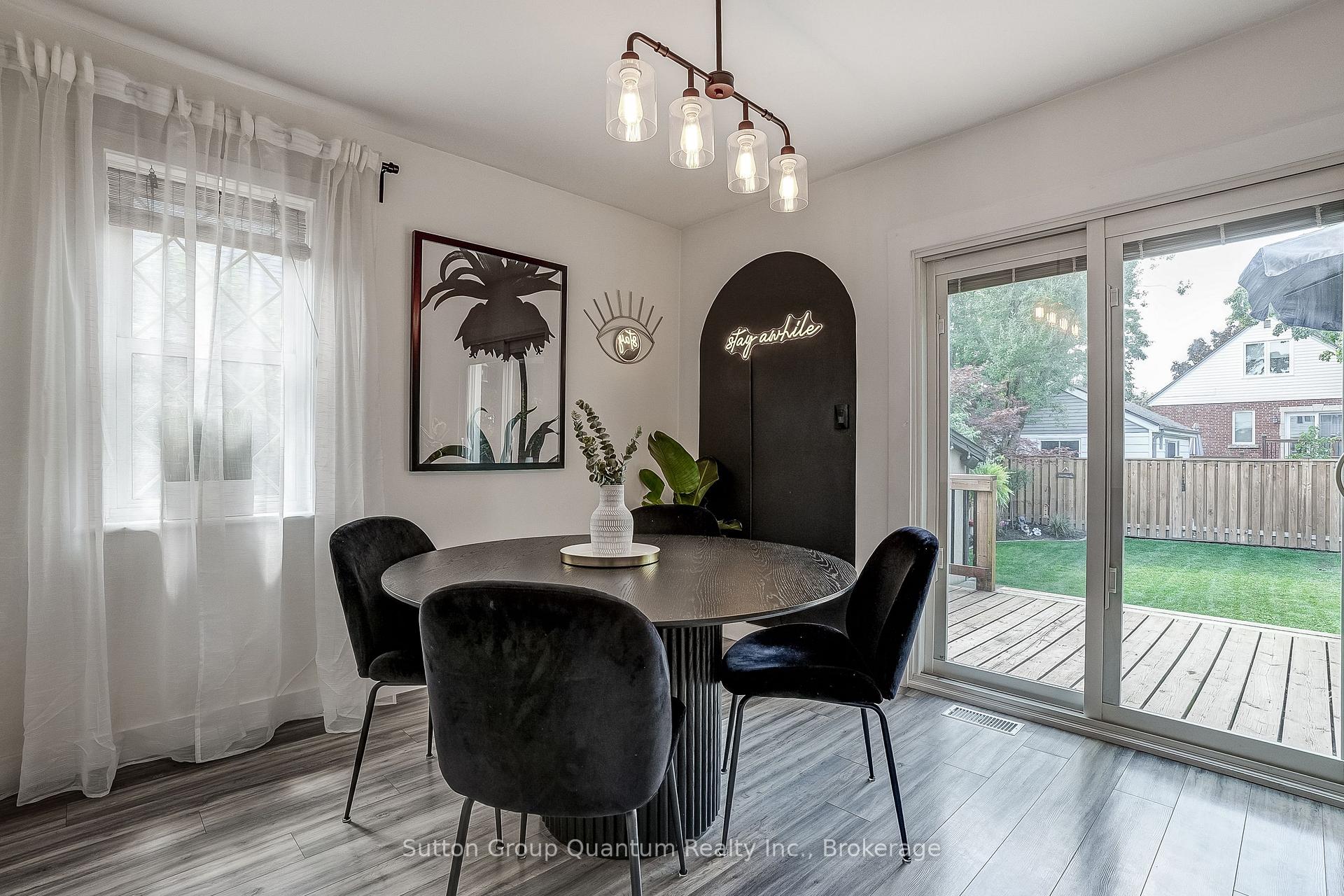 Photo 12 of 662 Upper Sherman Avenue, Hamilton, Burkholme — HOMEH