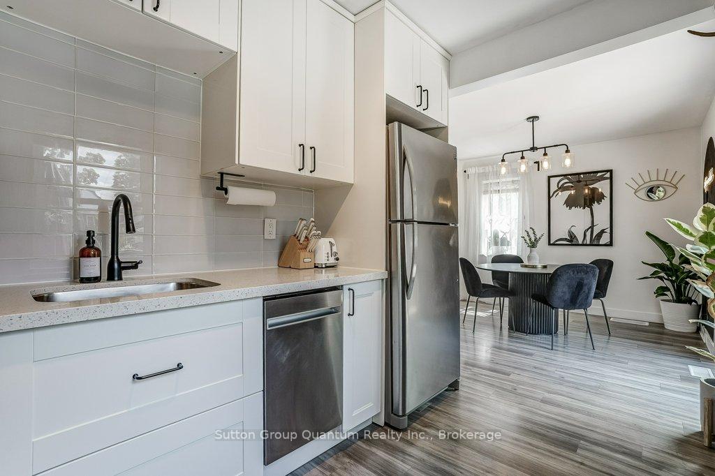 Photo 17 of 662 Upper Sherman Avenue, Hamilton, Burkholme — HOMEH