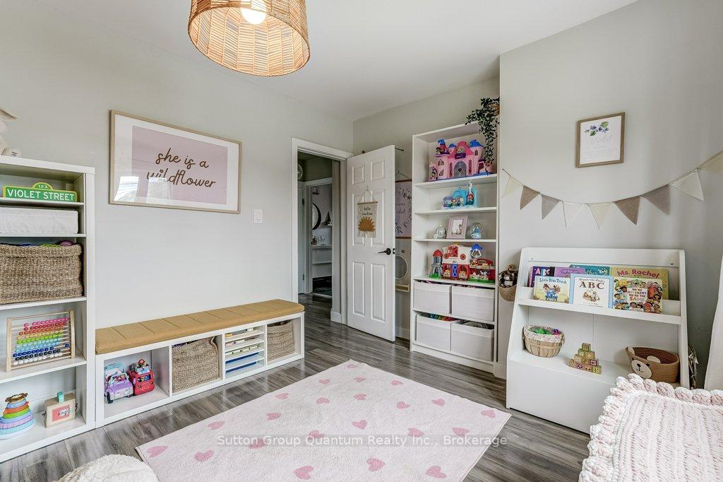 Photo 19 of 662 Upper Sherman Avenue, Hamilton, Burkholme — HOMEH