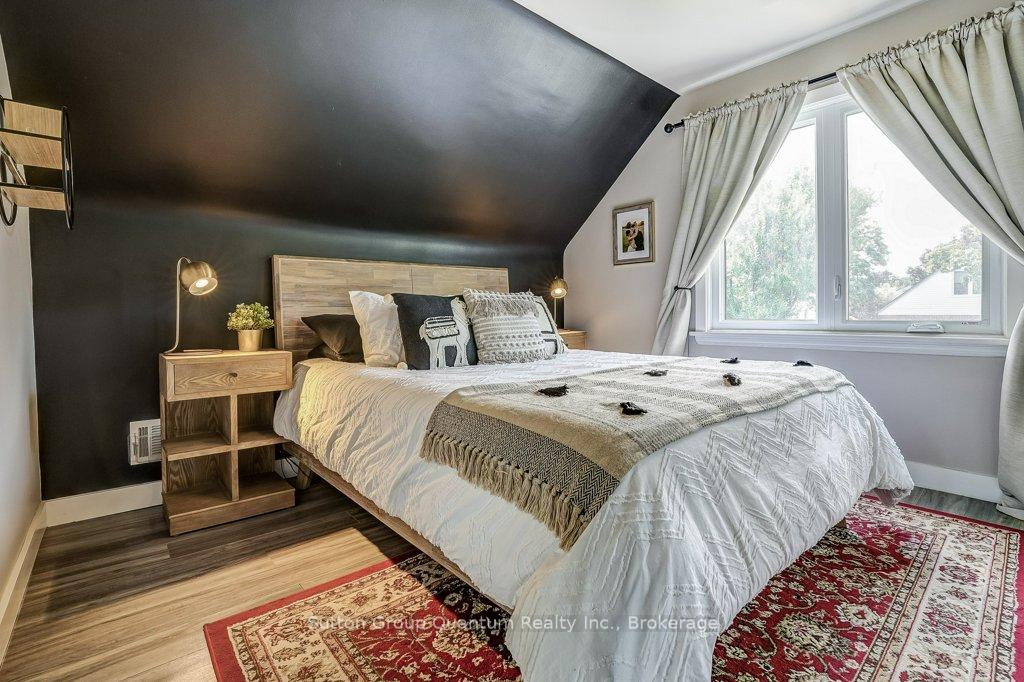 Photo 22 of 662 Upper Sherman Avenue, Hamilton, Burkholme — HOMEH