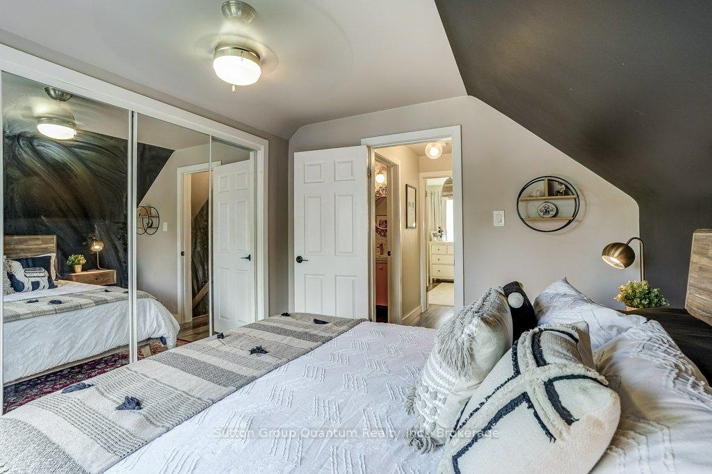 Photo 23 of 662 Upper Sherman Avenue, Hamilton, Burkholme — HOMEH