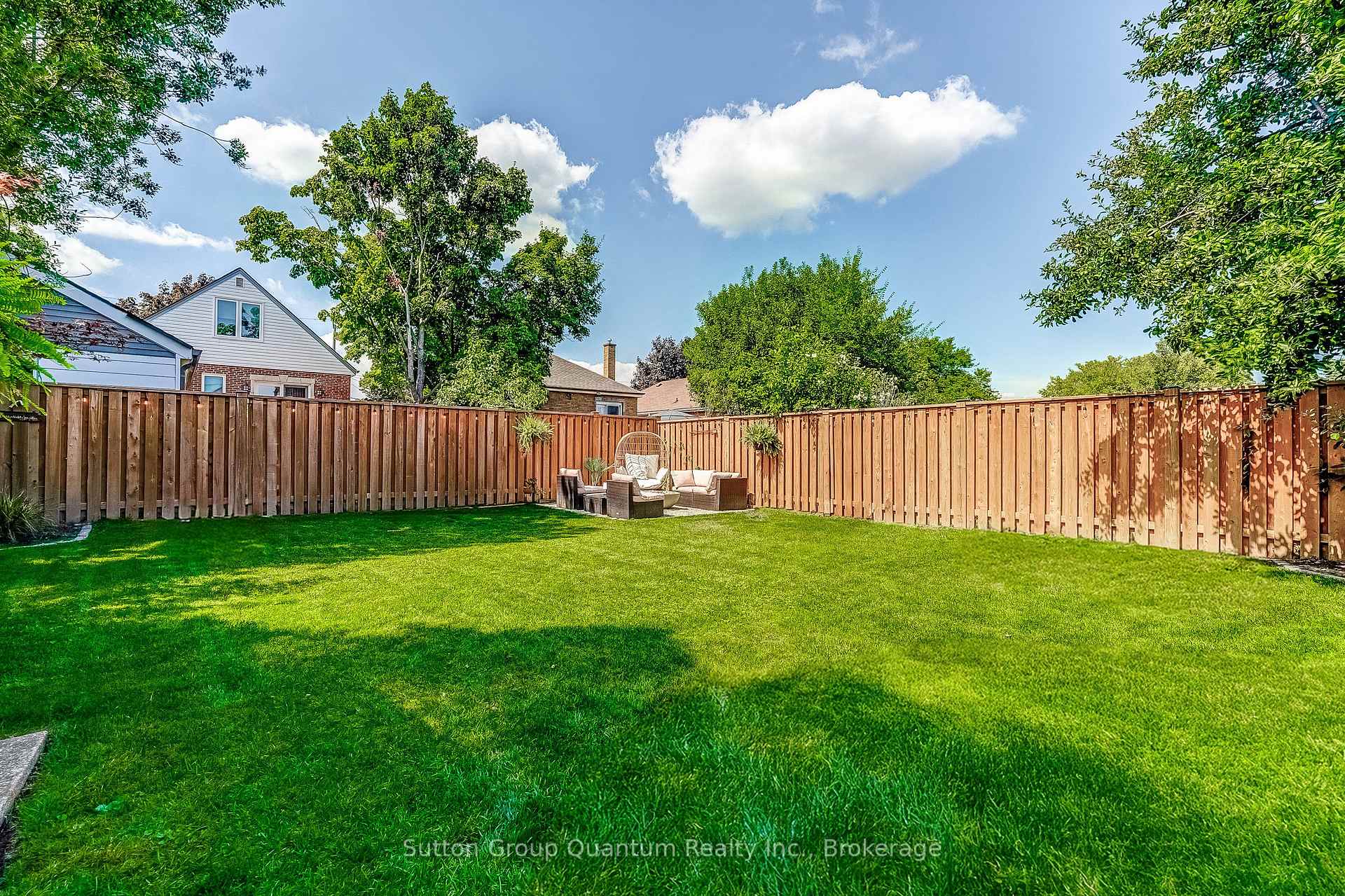 Photo 37 of 662 Upper Sherman Avenue, Hamilton, Burkholme — HOMEH