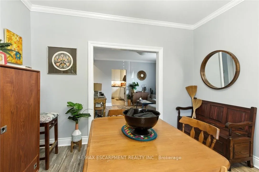 Photo 4 of 346 Hunter Street W, Hamilton, Kirkendall — HOMEH