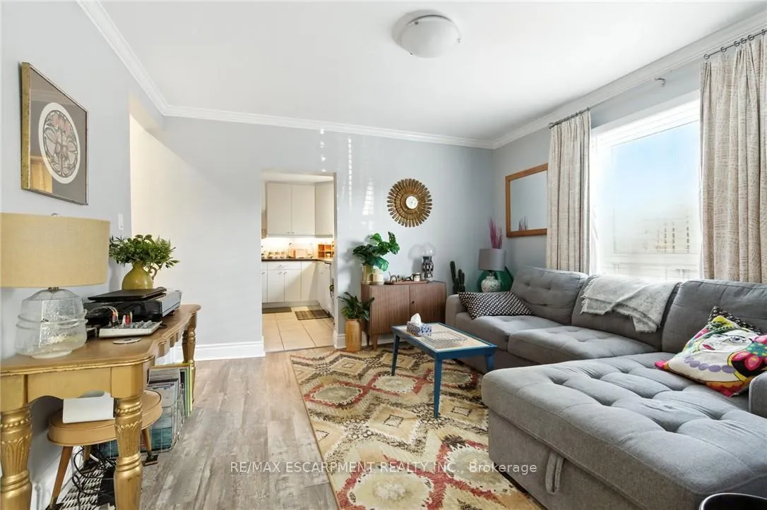 Photo 5 of 346 Hunter Street W, Hamilton, Kirkendall — HOMEH
