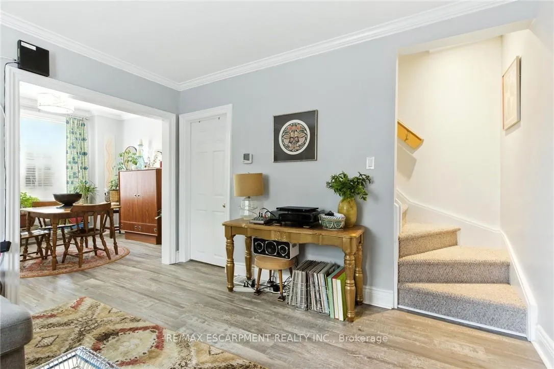 Photo 9 of 346 Hunter Street W, Hamilton, Kirkendall — HOMEH