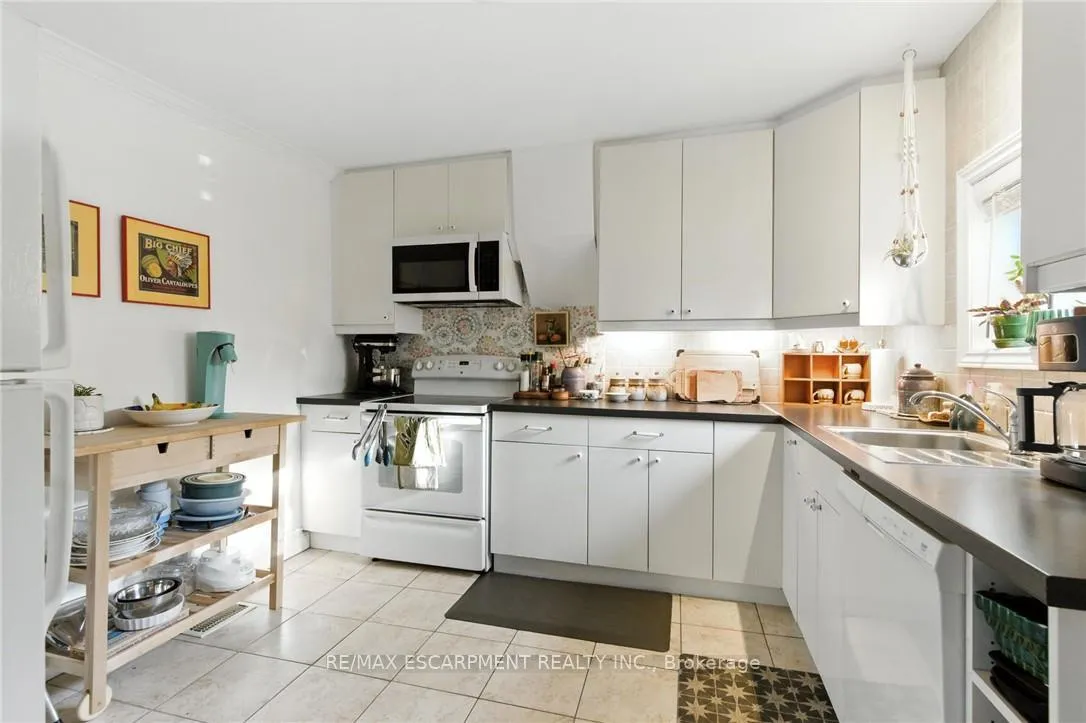 Photo 10 of 346 Hunter Street W, Hamilton, Kirkendall — HOMEH