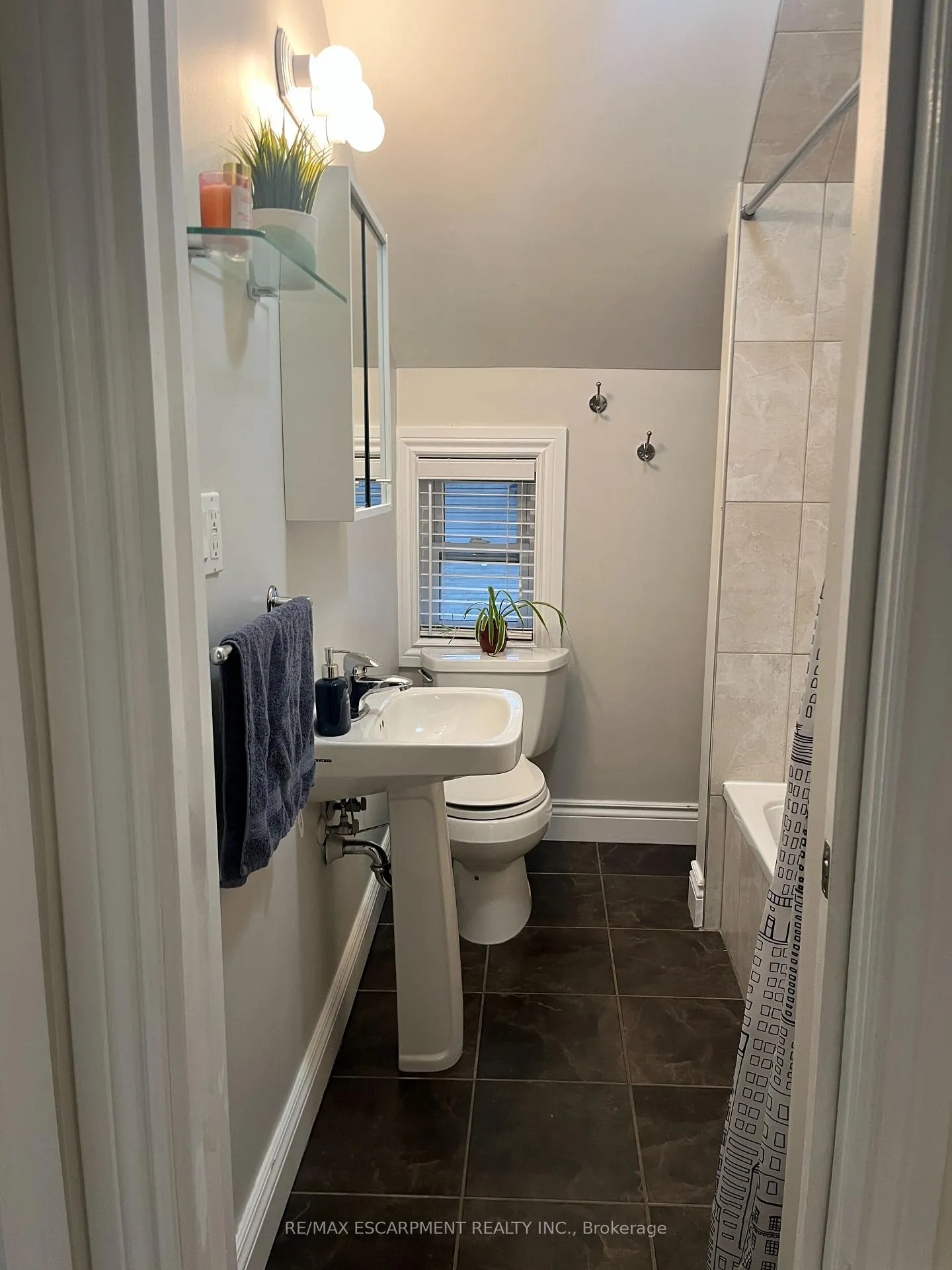 Photo 17 of 346 Hunter Street W, Hamilton, Kirkendall — HOMEH