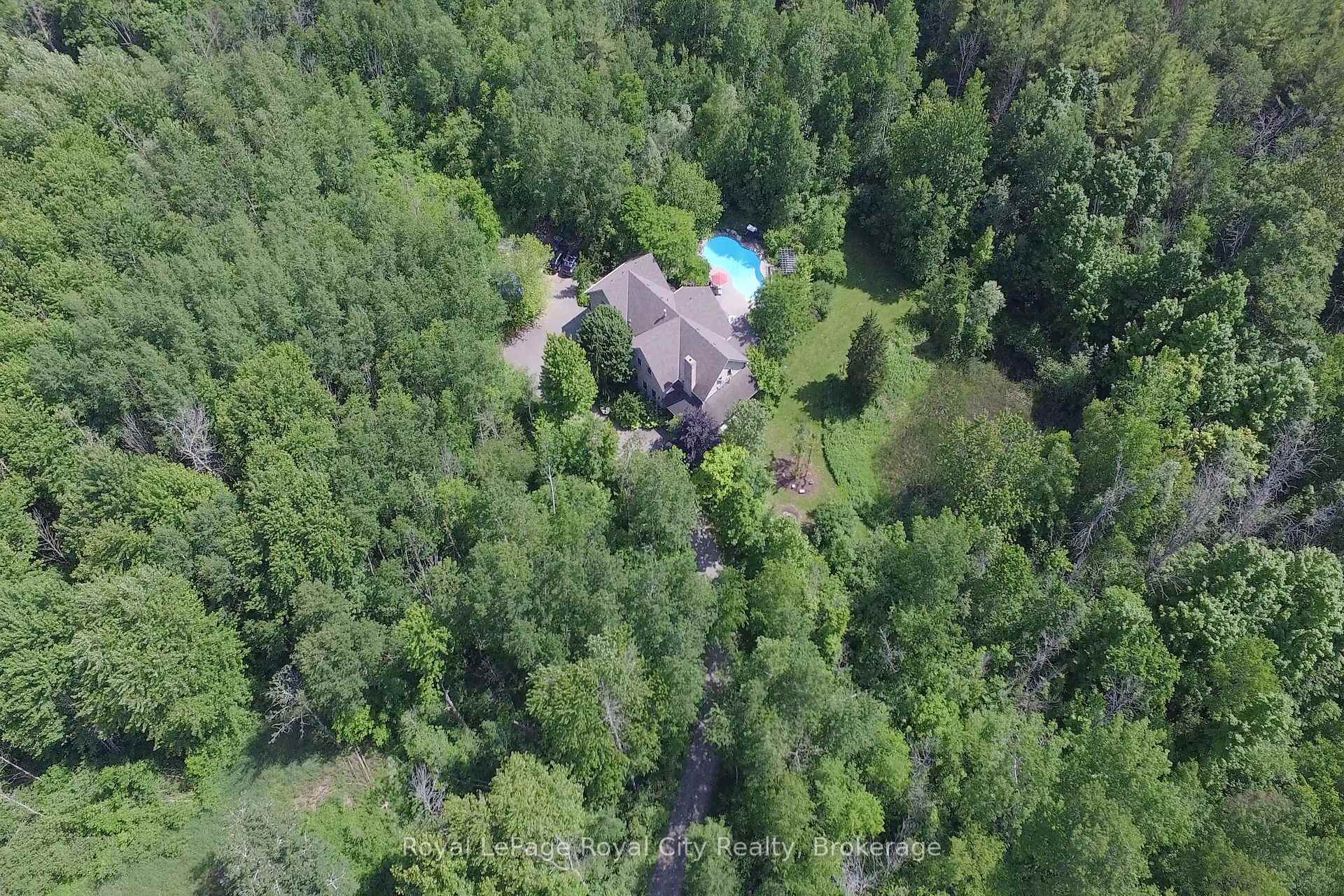 Photo 1 of 12 Kilkenny Place, Guelph, Pineridge/Westminster Woods — HOMEH