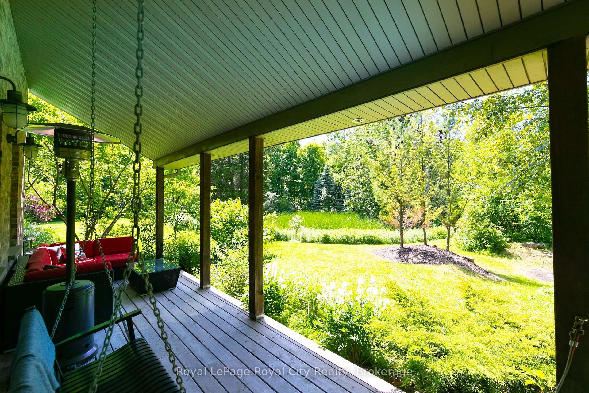 Photo 5 of 12 Kilkenny Place, Guelph, Pineridge/Westminster Woods — HOMEH