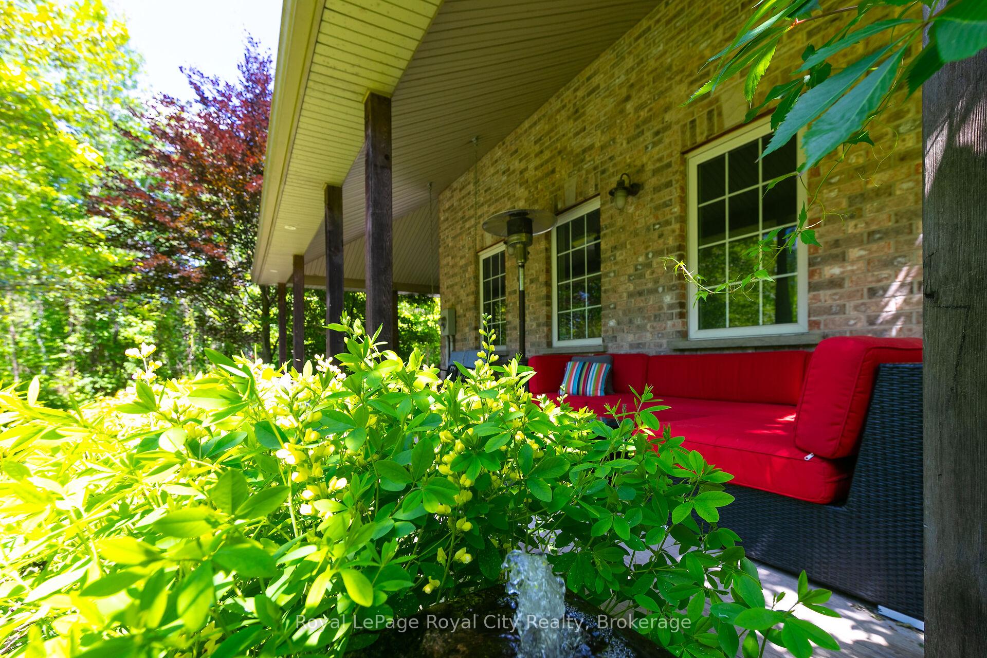 Photo 6 of 12 Kilkenny Place, Guelph, Pineridge/Westminster Woods — HOMEH