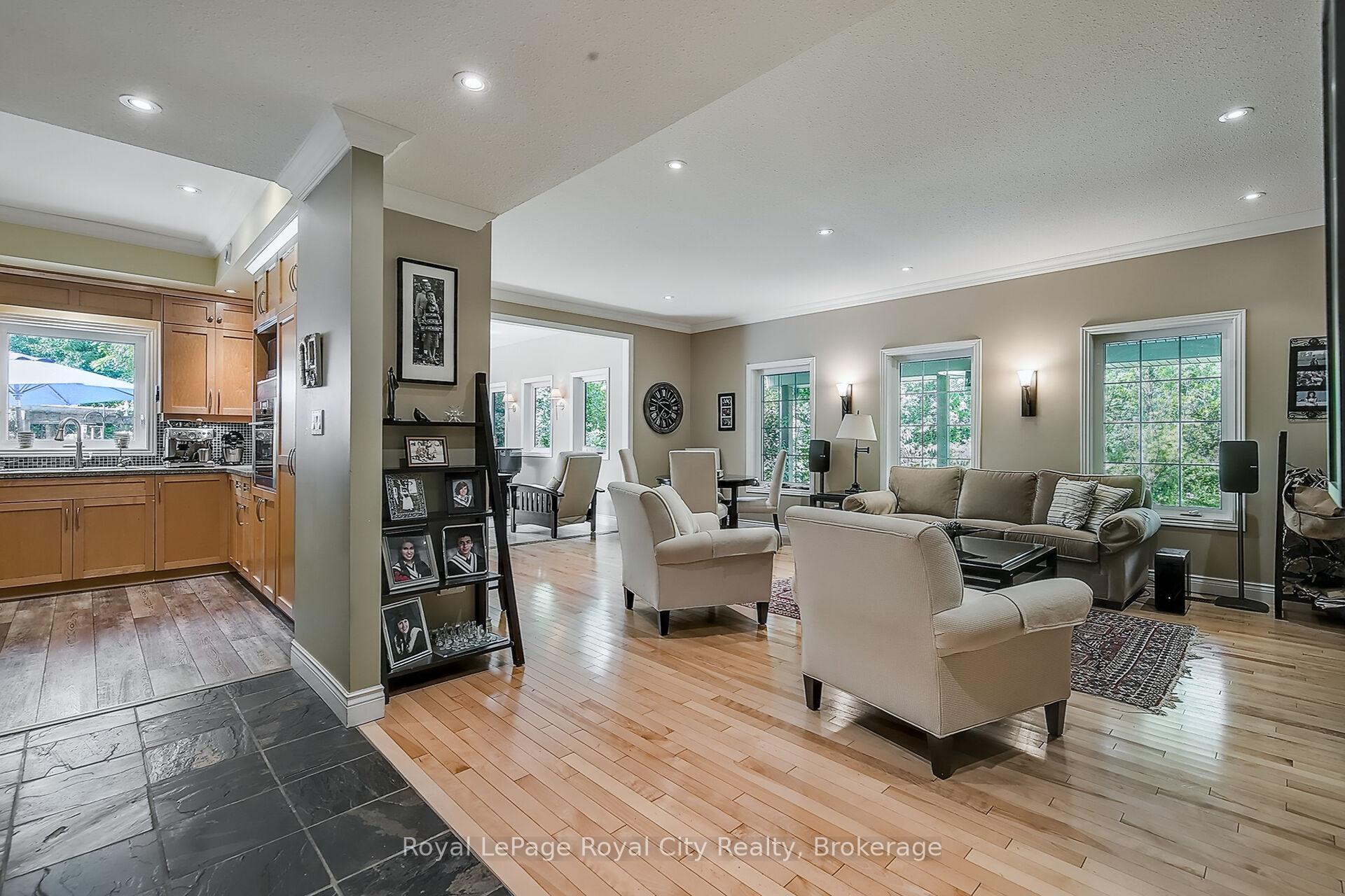 Photo 15 of 12 Kilkenny Place, Guelph, Pineridge/Westminster Woods — HOMEH