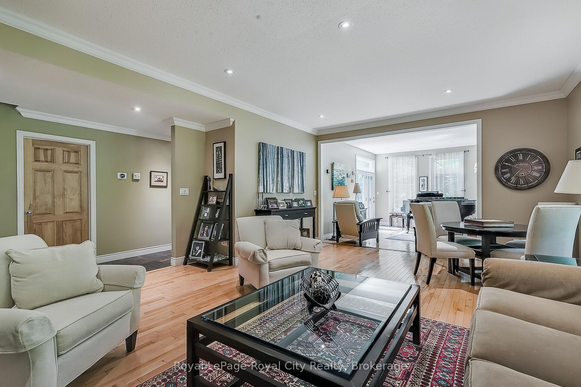 Photo 18 of 12 Kilkenny Place, Guelph, Pineridge/Westminster Woods — HOMEH