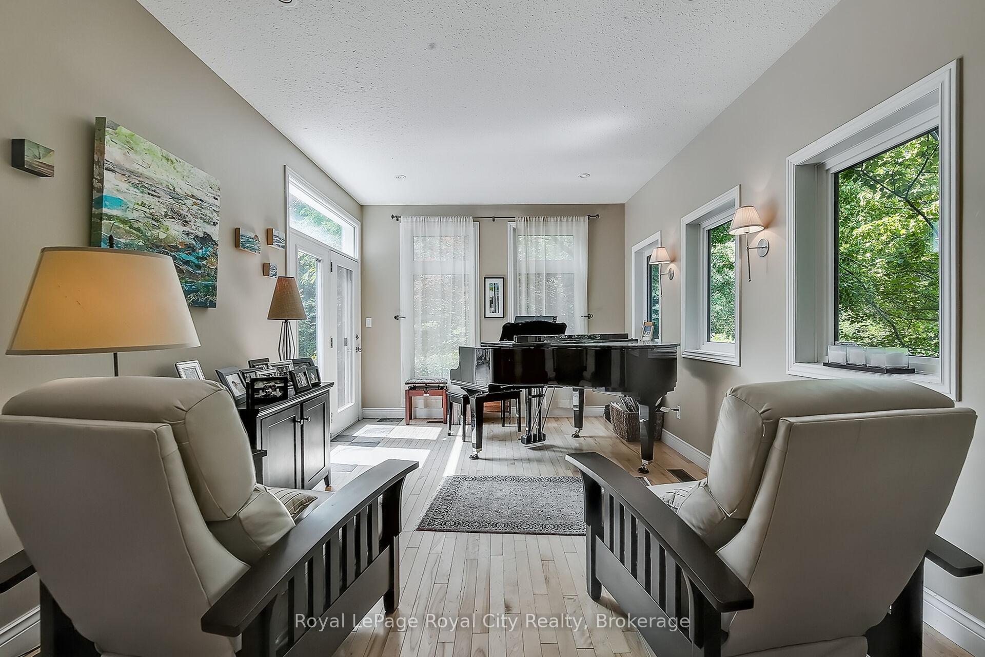 Photo 19 of 12 Kilkenny Place, Guelph, Pineridge/Westminster Woods — HOMEH