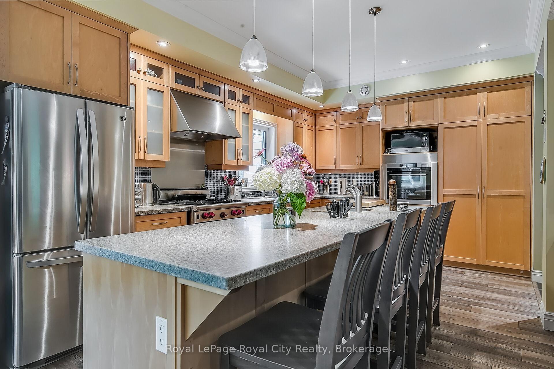 Photo 23 of 12 Kilkenny Place, Guelph, Pineridge/Westminster Woods — HOMEH