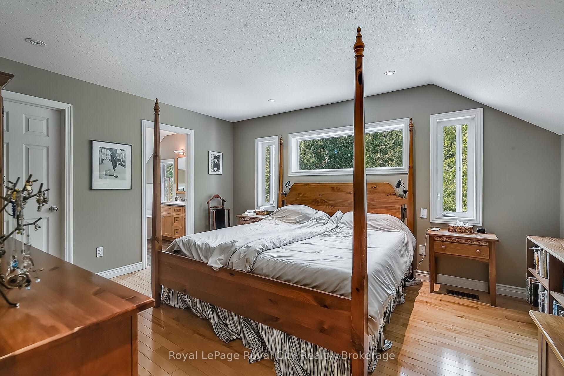 Photo 31 of 12 Kilkenny Place, Guelph, Pineridge/Westminster Woods — HOMEH