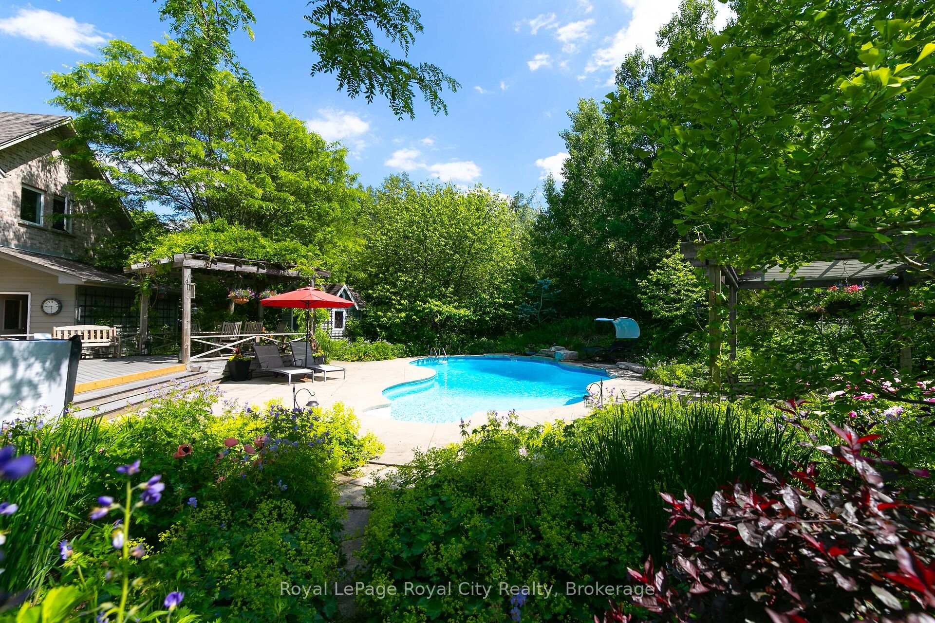 Photo 39 of 12 Kilkenny Place, Guelph, Pineridge/Westminster Woods — HOMEH
