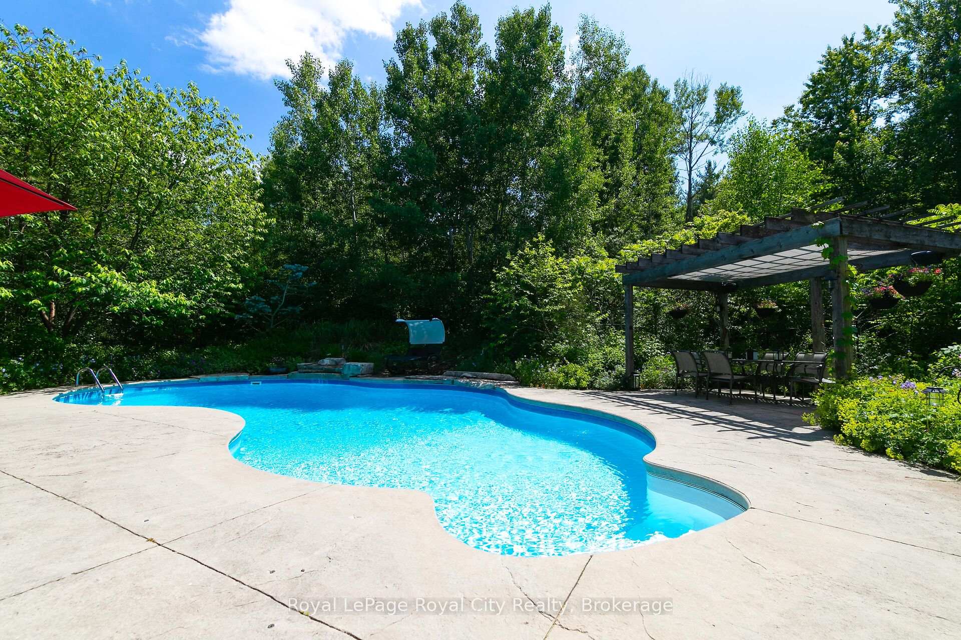 Photo 40 of 12 Kilkenny Place, Guelph, Pineridge/Westminster Woods — HOMEH