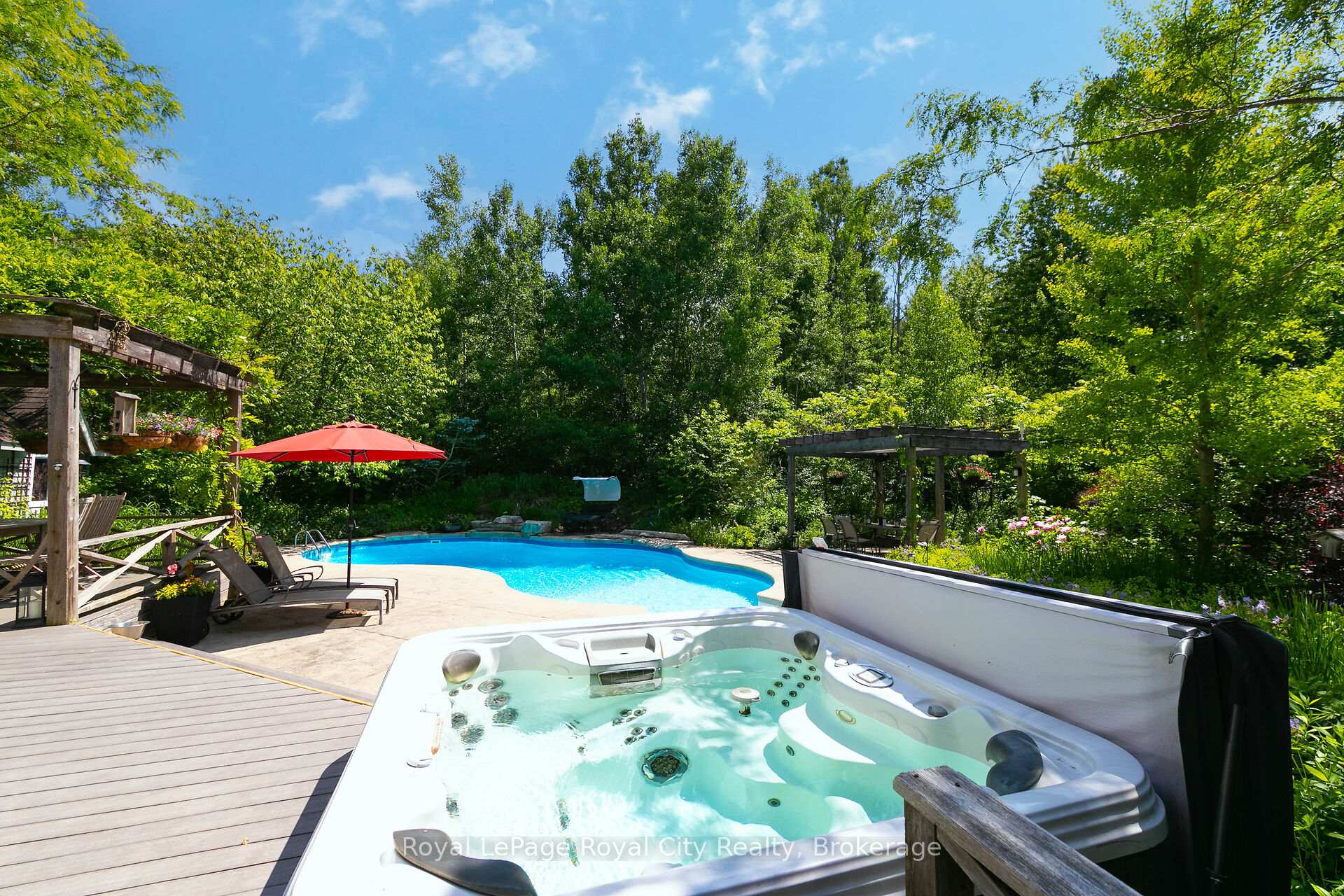 Photo 43 of 12 Kilkenny Place, Guelph, Pineridge/Westminster Woods — HOMEH