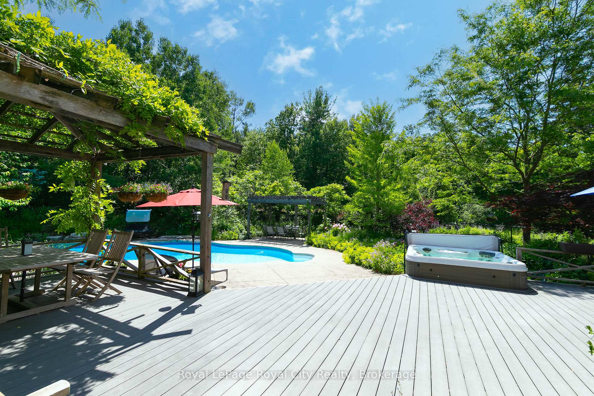 Photo 44 of 12 Kilkenny Place, Guelph, Pineridge/Westminster Woods — HOMEH
