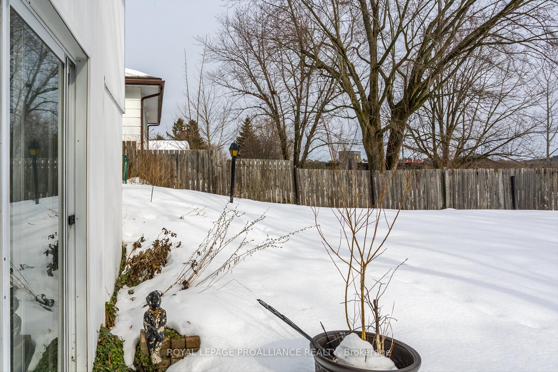 Photo 7 of 1167 Algonquin Boulevard, Peterborough, Northcrest Ward 5 — HOMEH