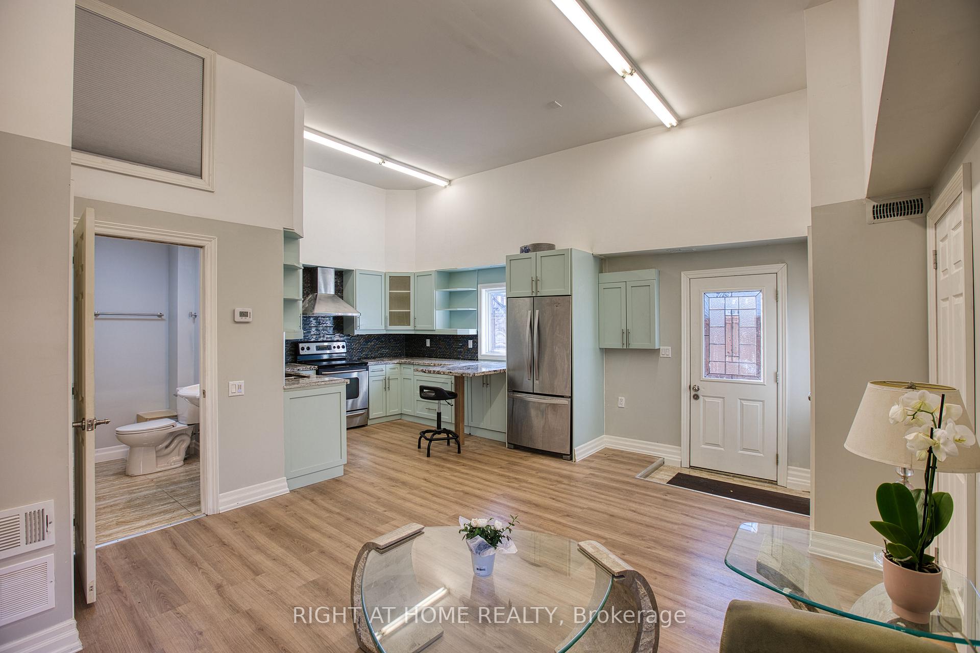 Photo 7 of 85 Robins Avenue, Hamilton, Crown Point — HOMEH