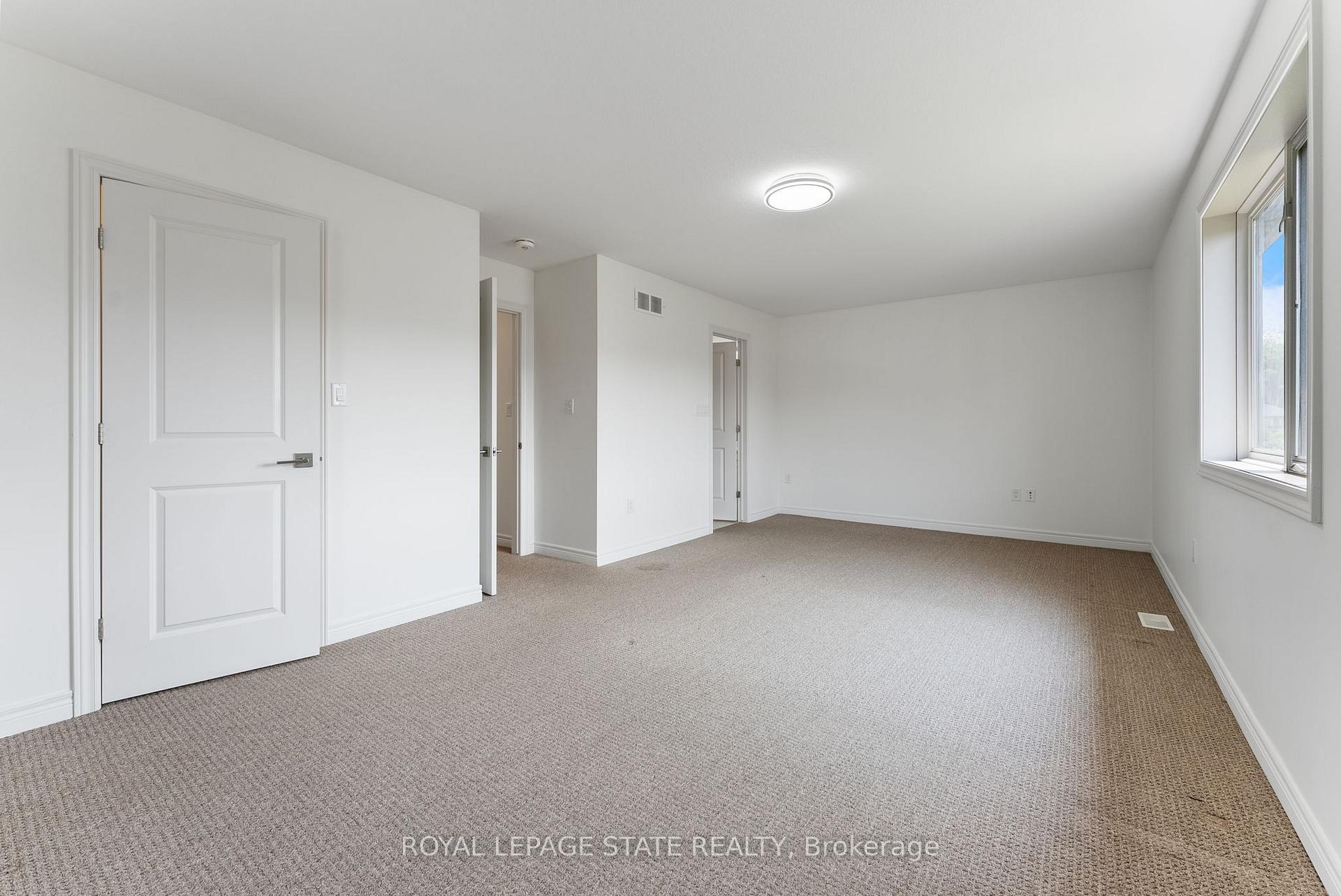 Photo 18 of 68 Dodman Crescent, Hamilton, Ancaster — HOMEH